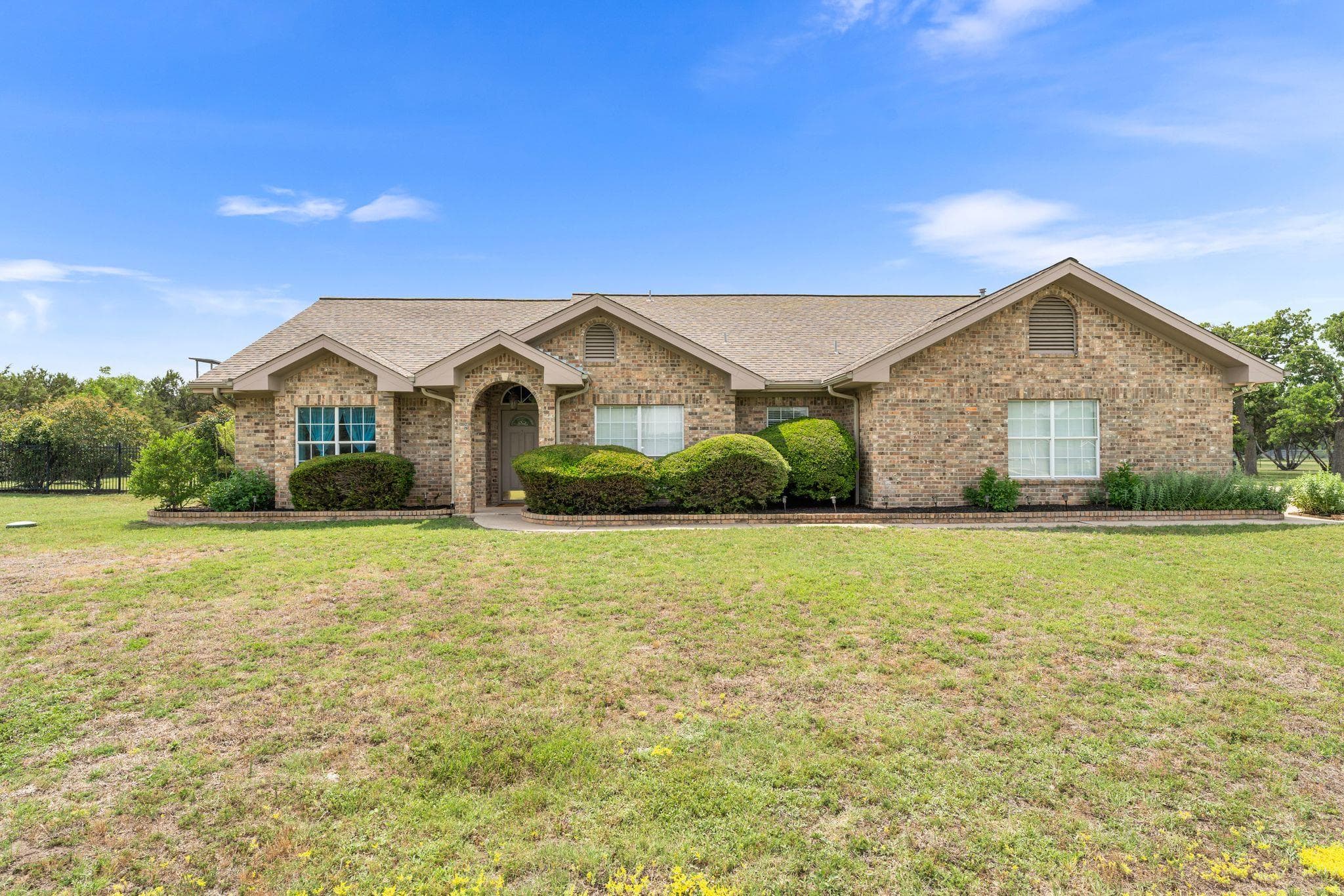 221 Breakaway Rd