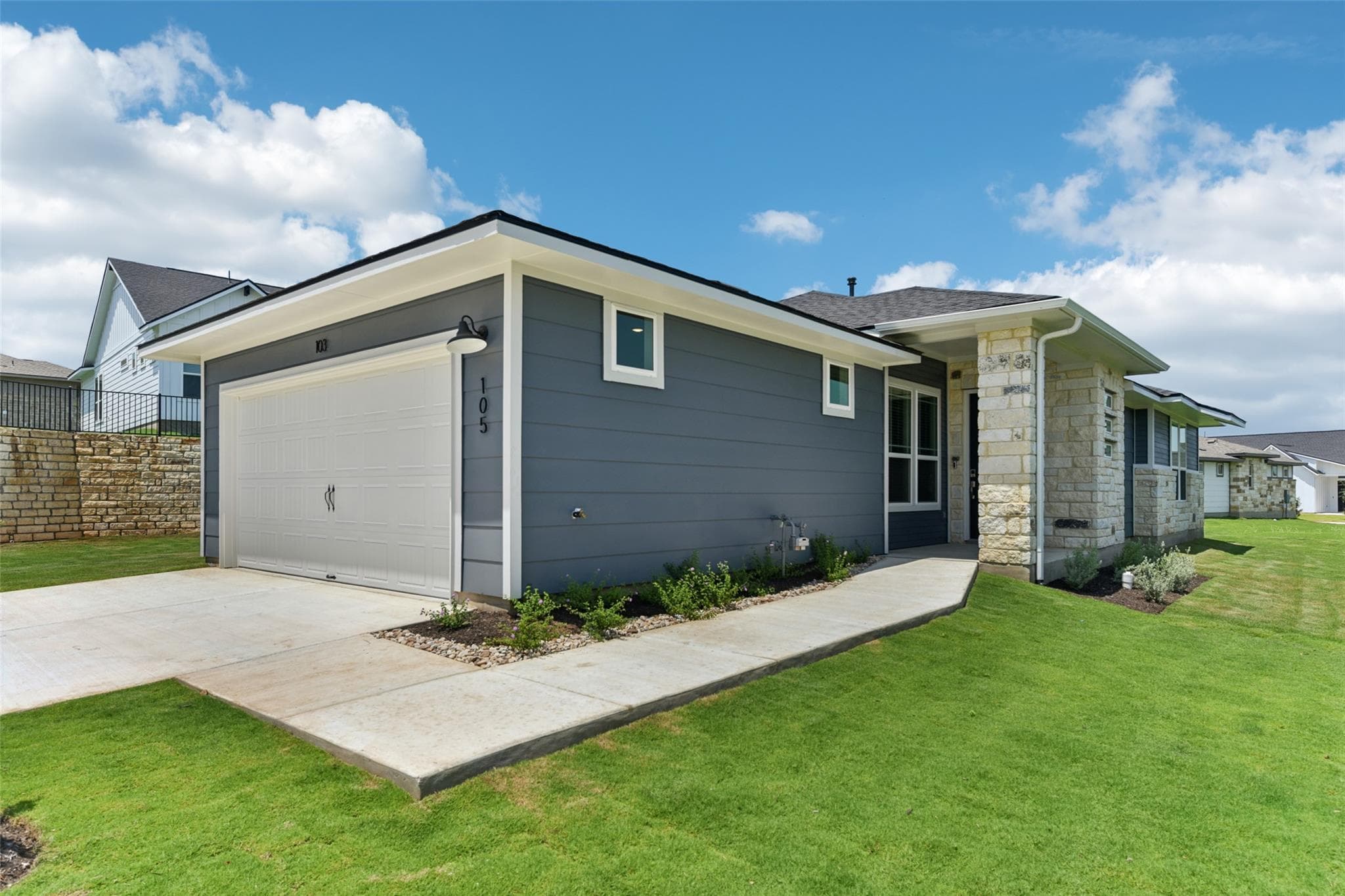105 Antoinette Way #103