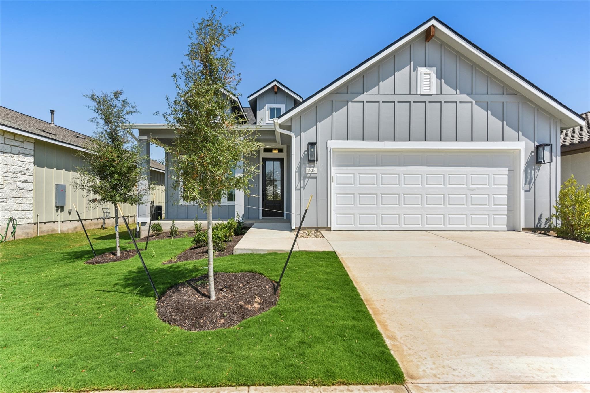 1628 Dancing Oak Ln
