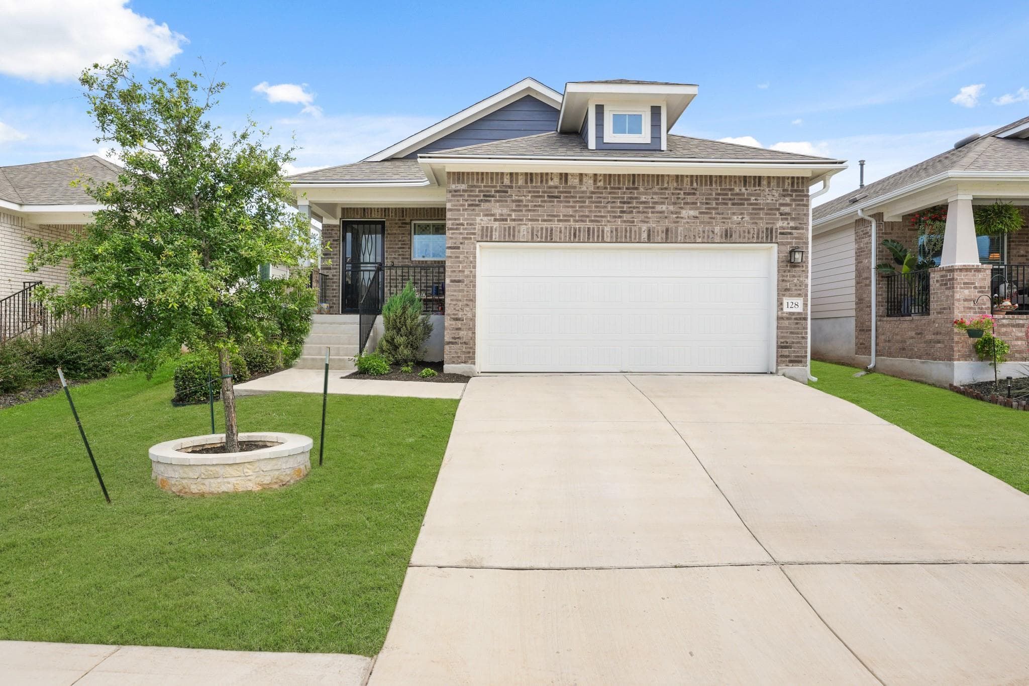 128 Riverhill Dr