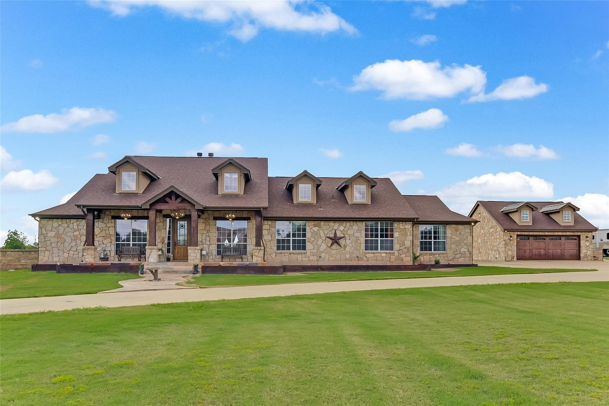 106 Deep Lake Dr