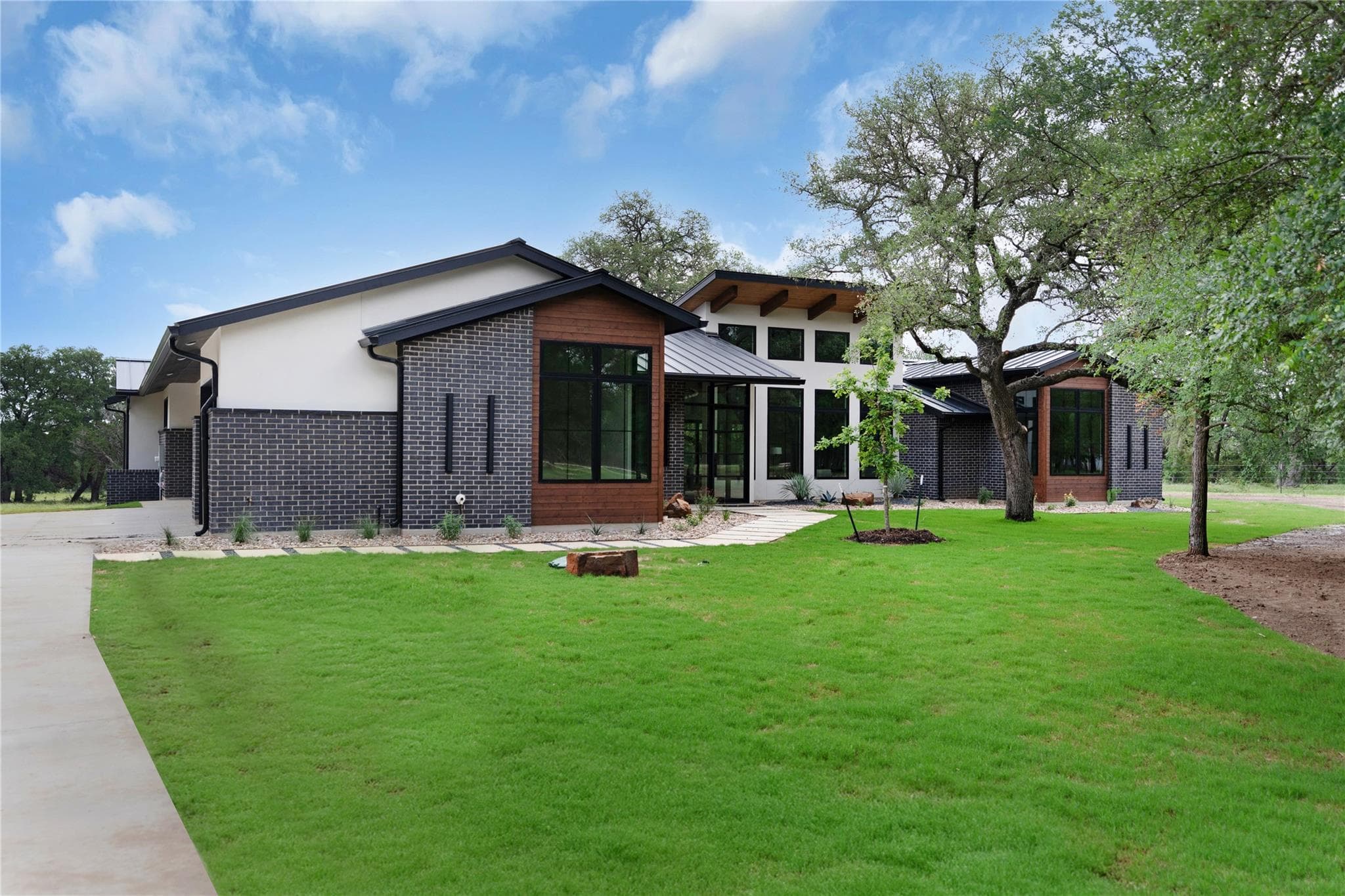 8341 Brewer Ln