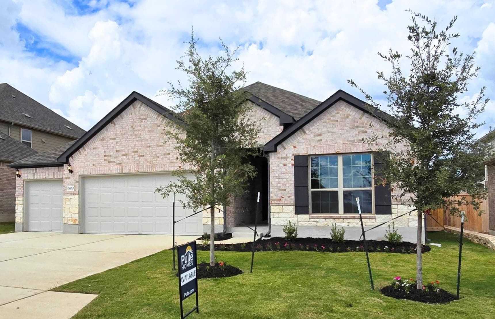 800 Crescent View Dr