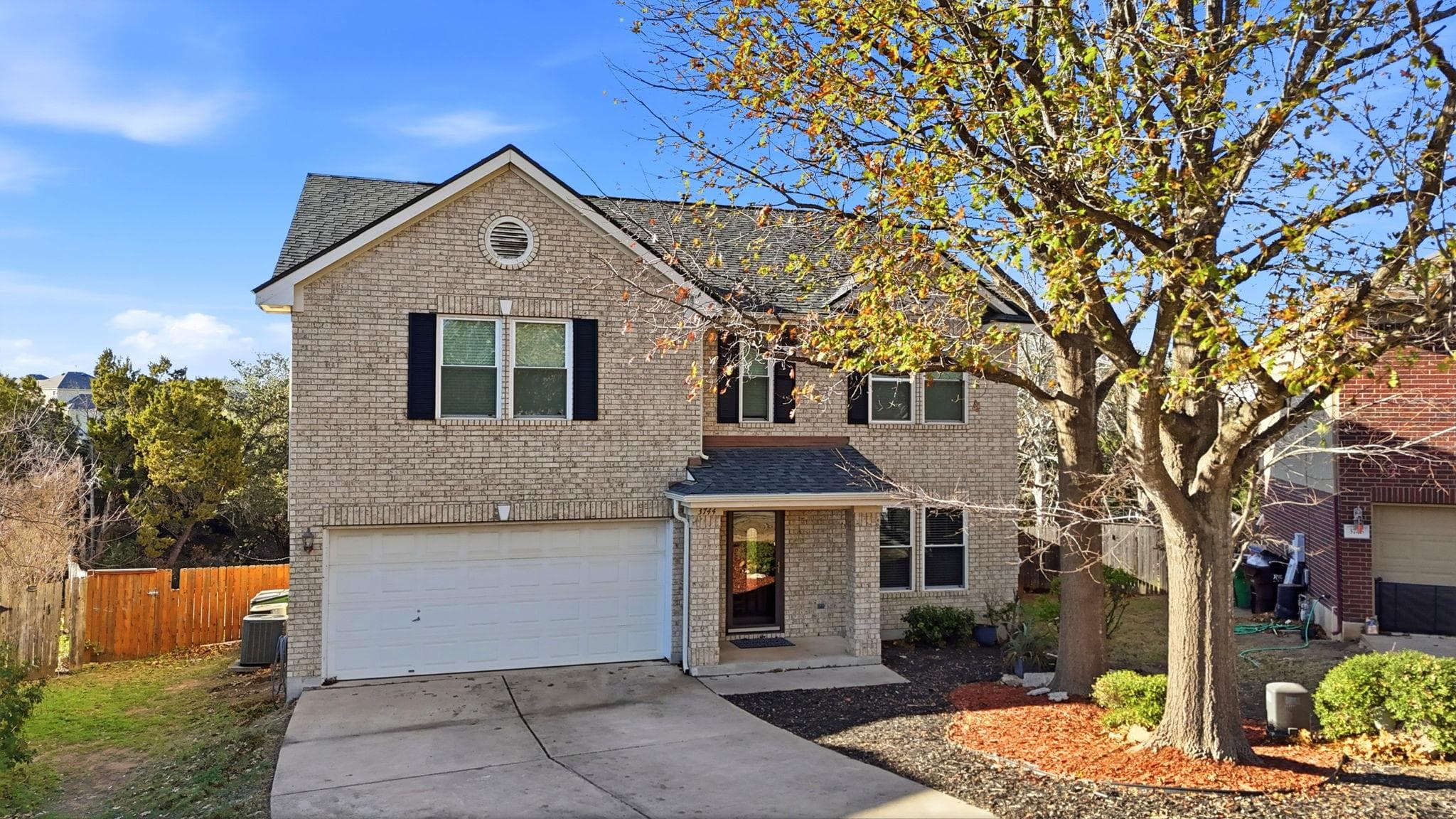 3744 Top Rock Ln