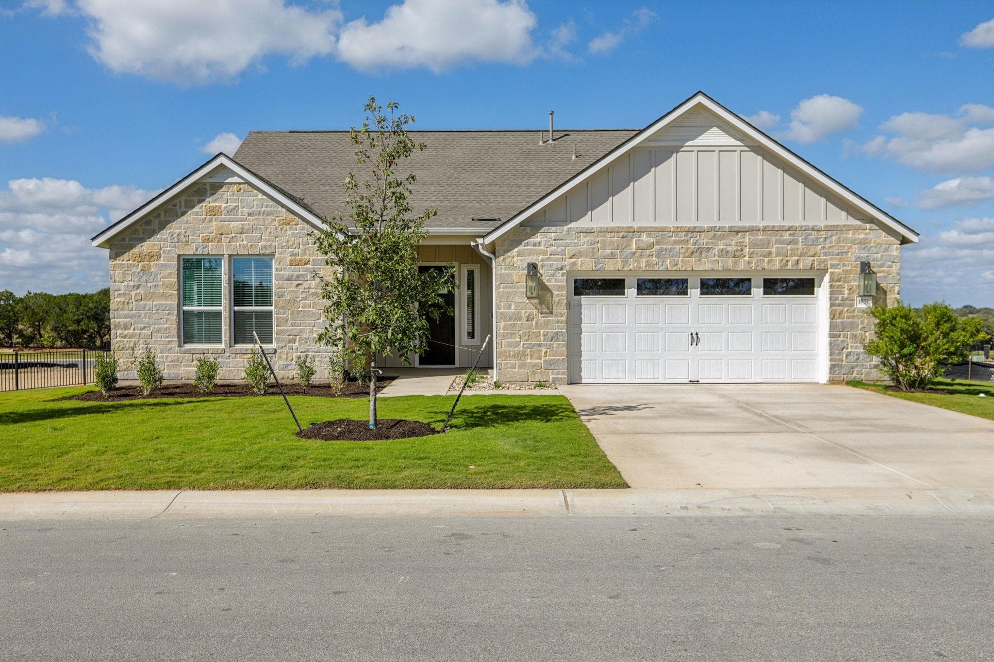 1851 Dancing Oak Ln