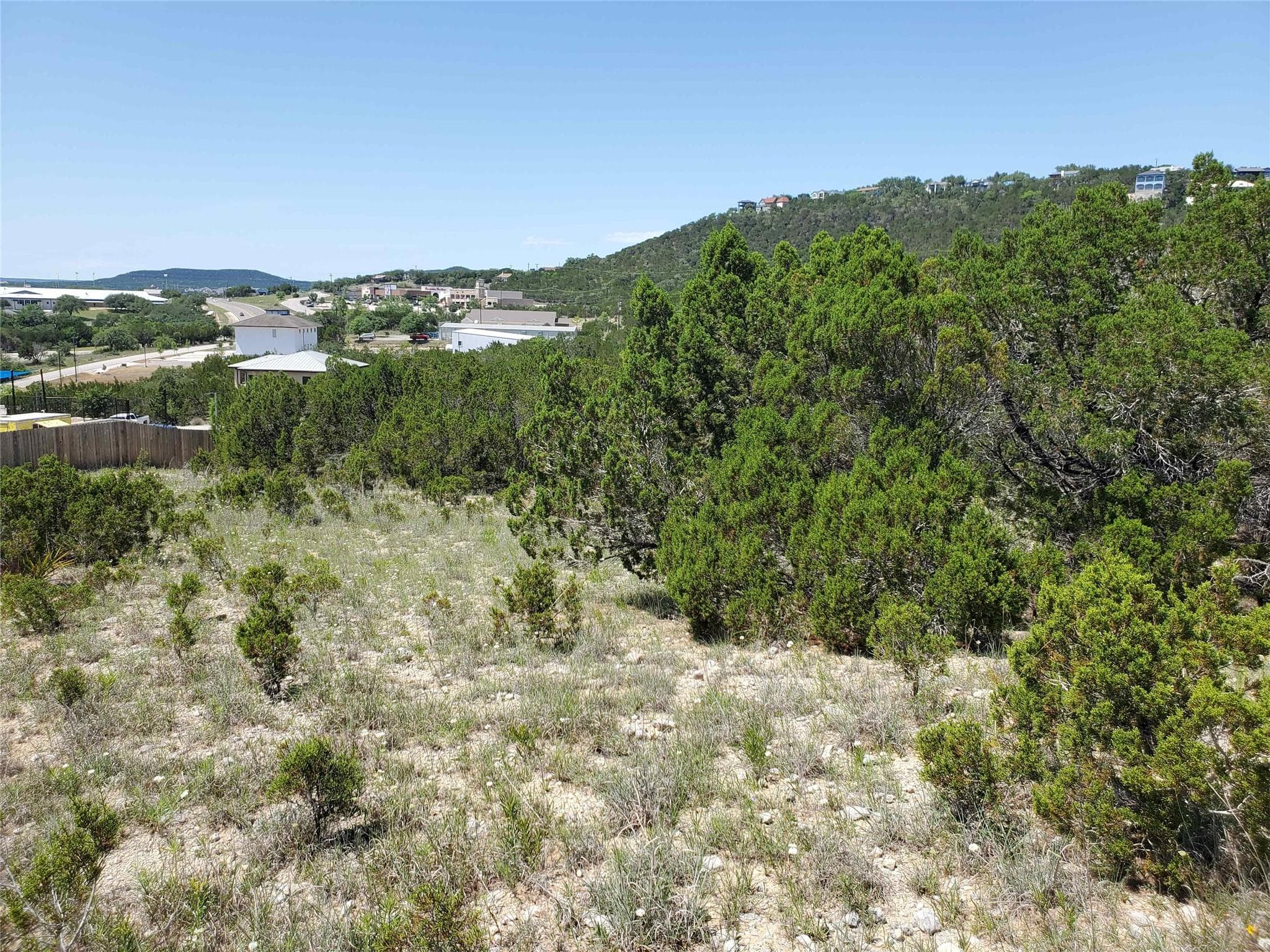 8012 Arapaho Trl