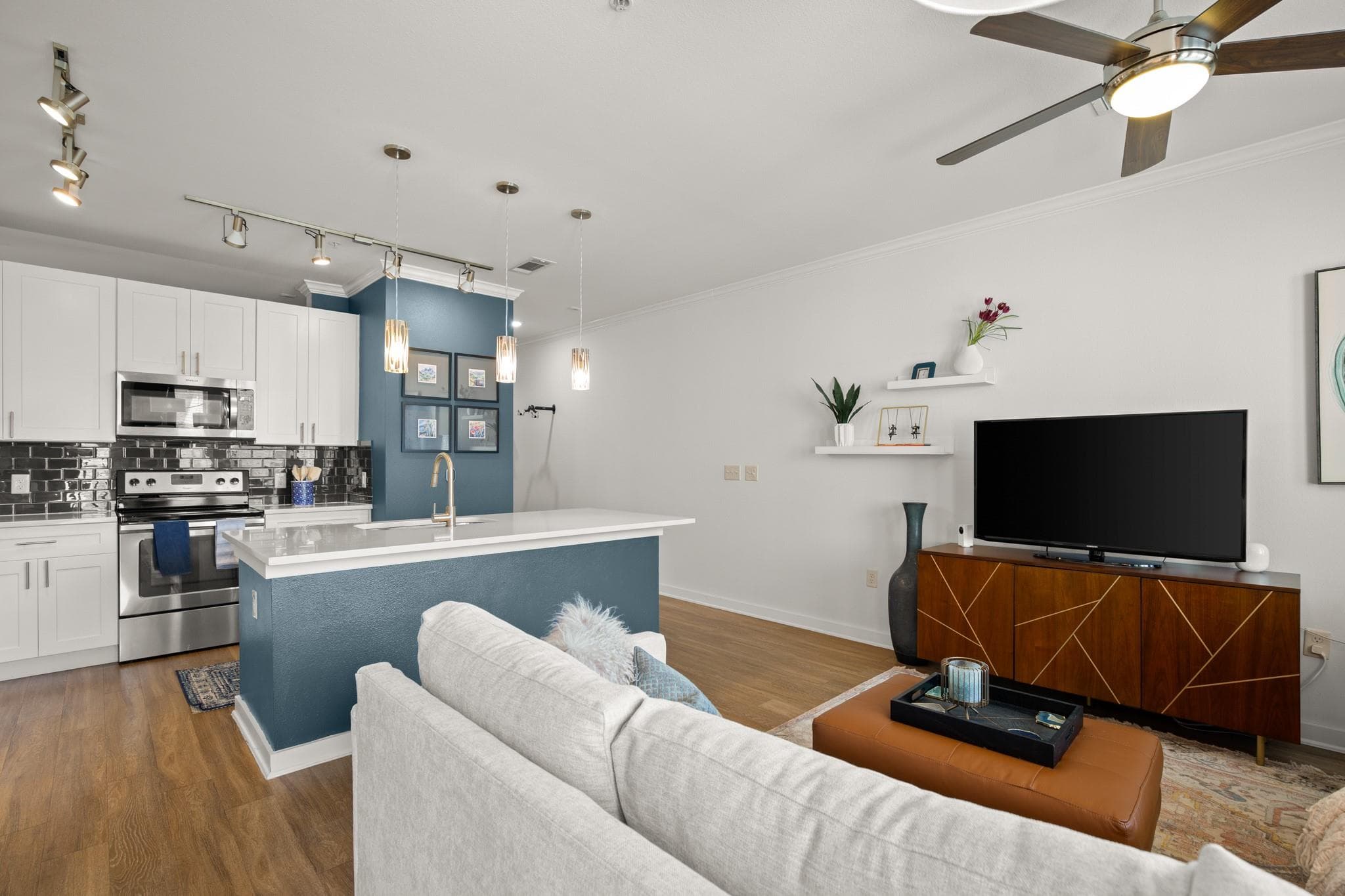 1900 Barton Springs Rd #3038