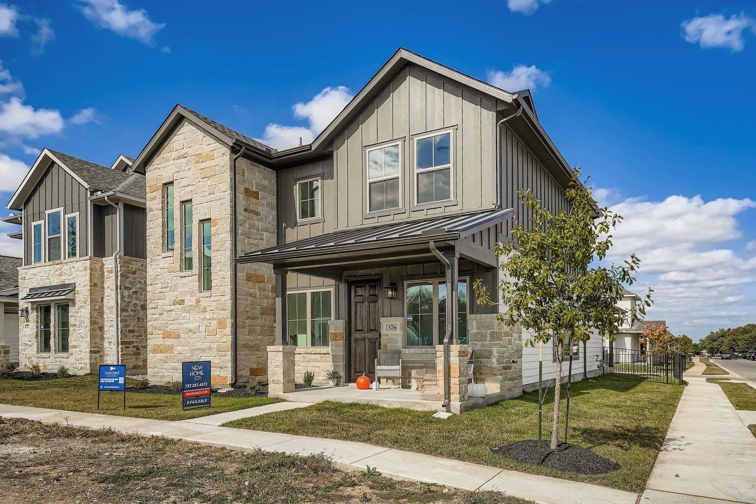 376 Orleanian Dr