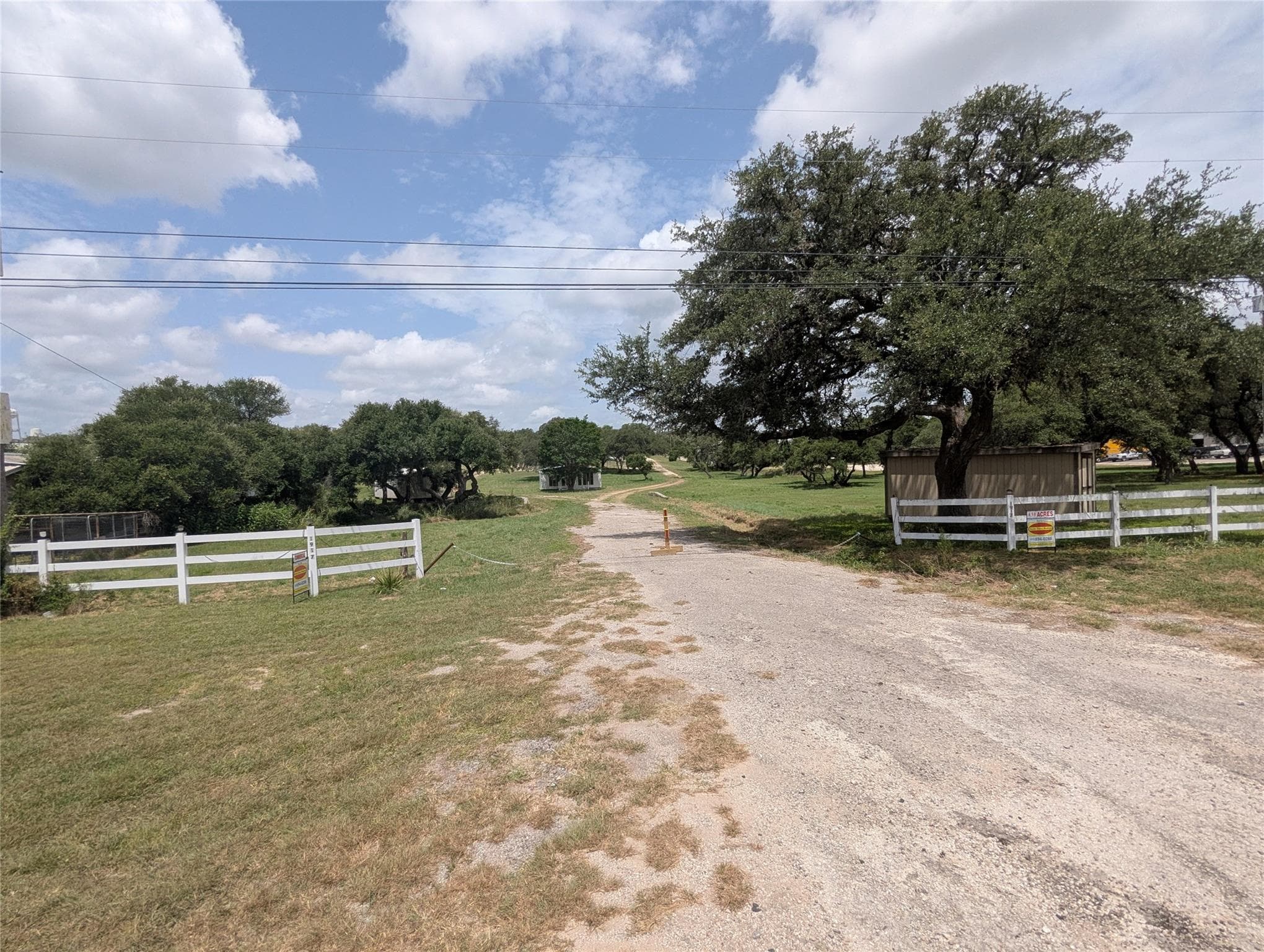 1917 N US Hwy 281 None