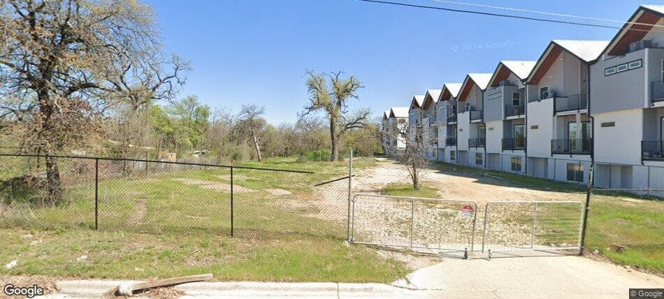 5904 Harold Ct