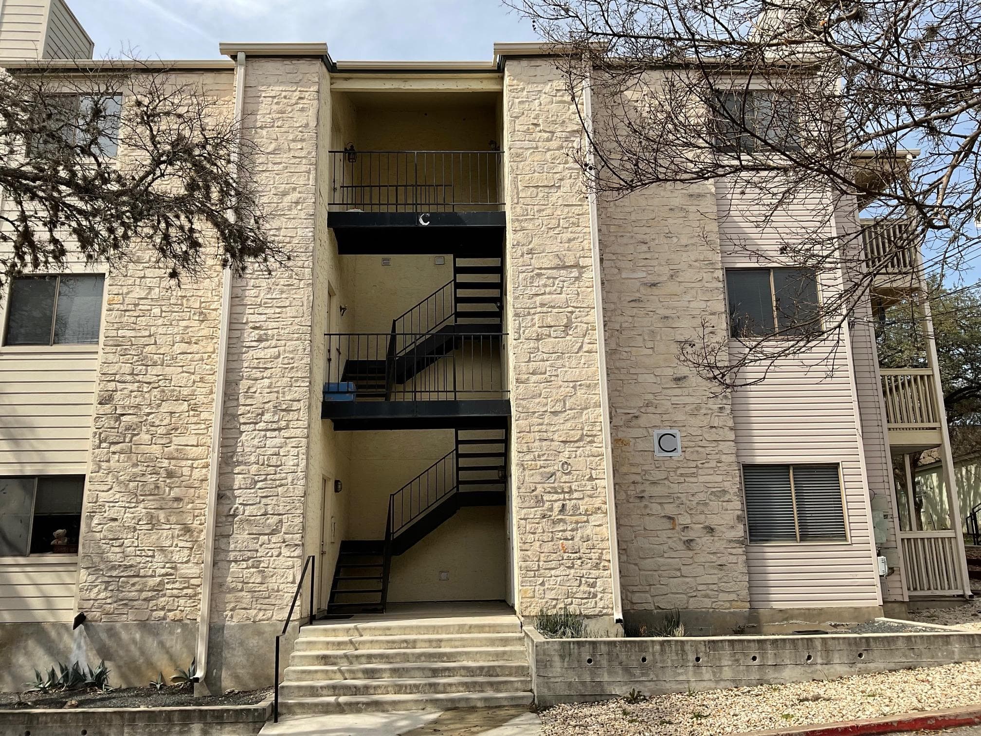 1013 Chestnut St #Building C, Unit 5