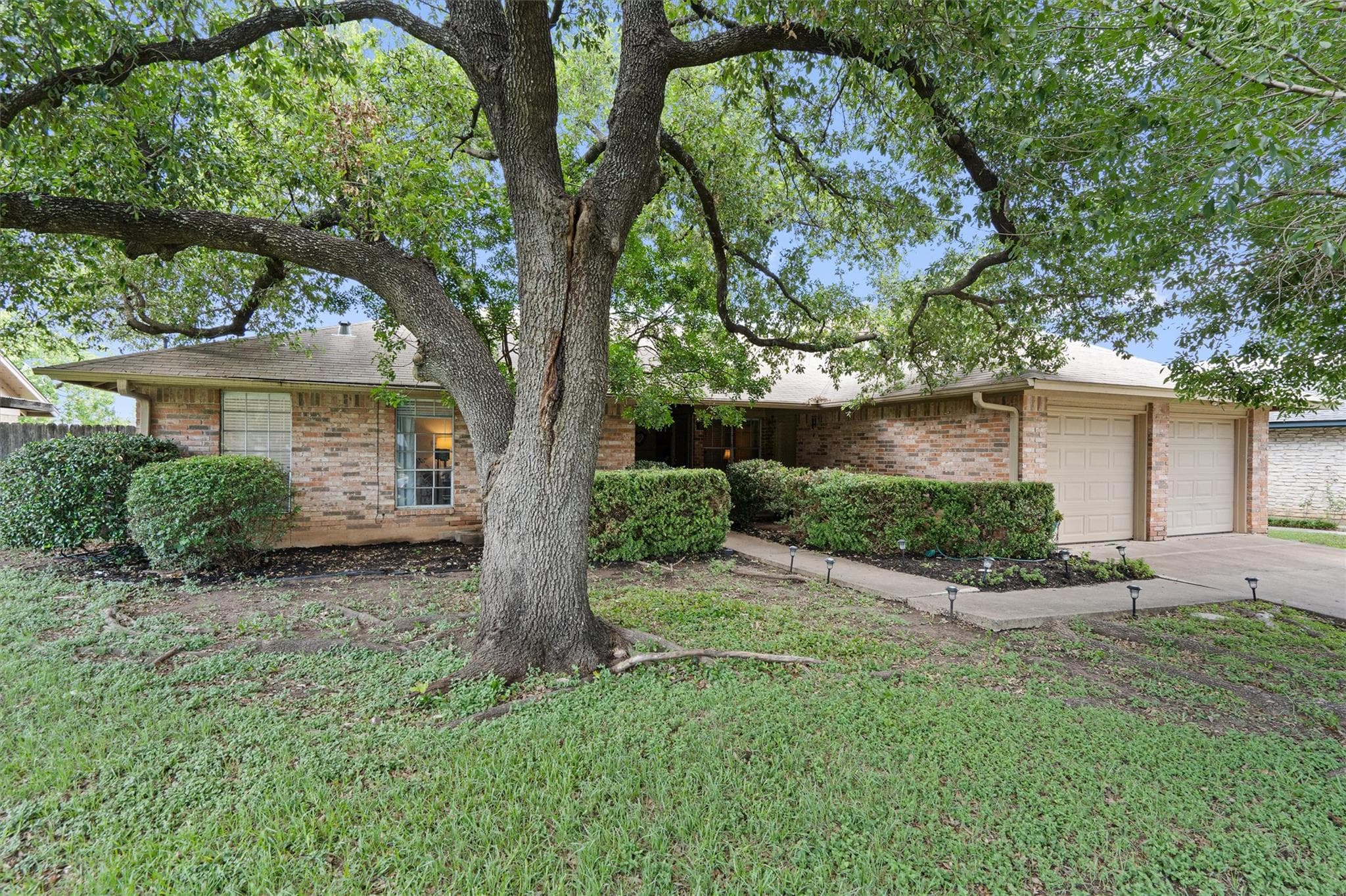 2714 Thrushwood Dr