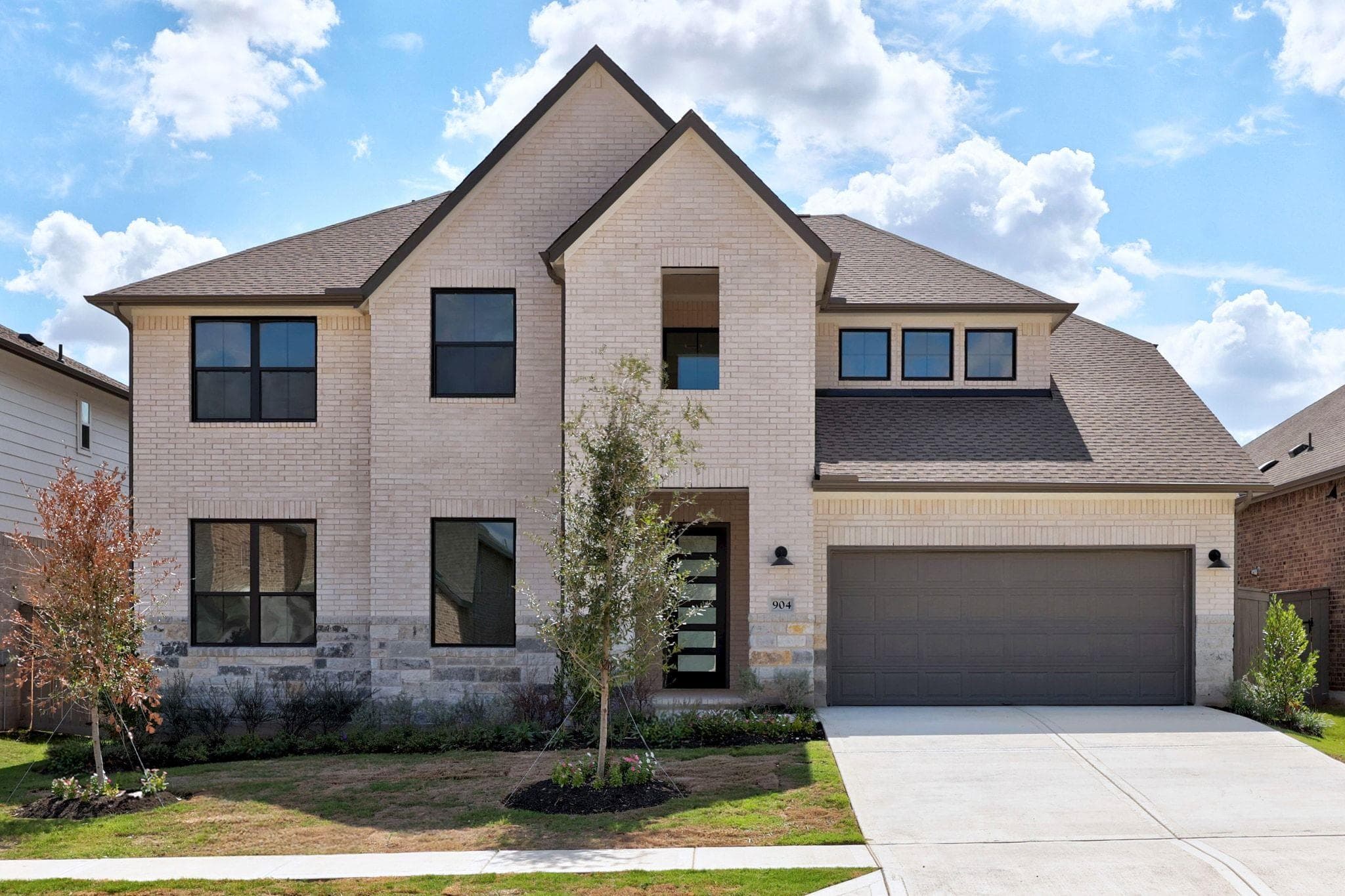 904 Rock Daisy Trl