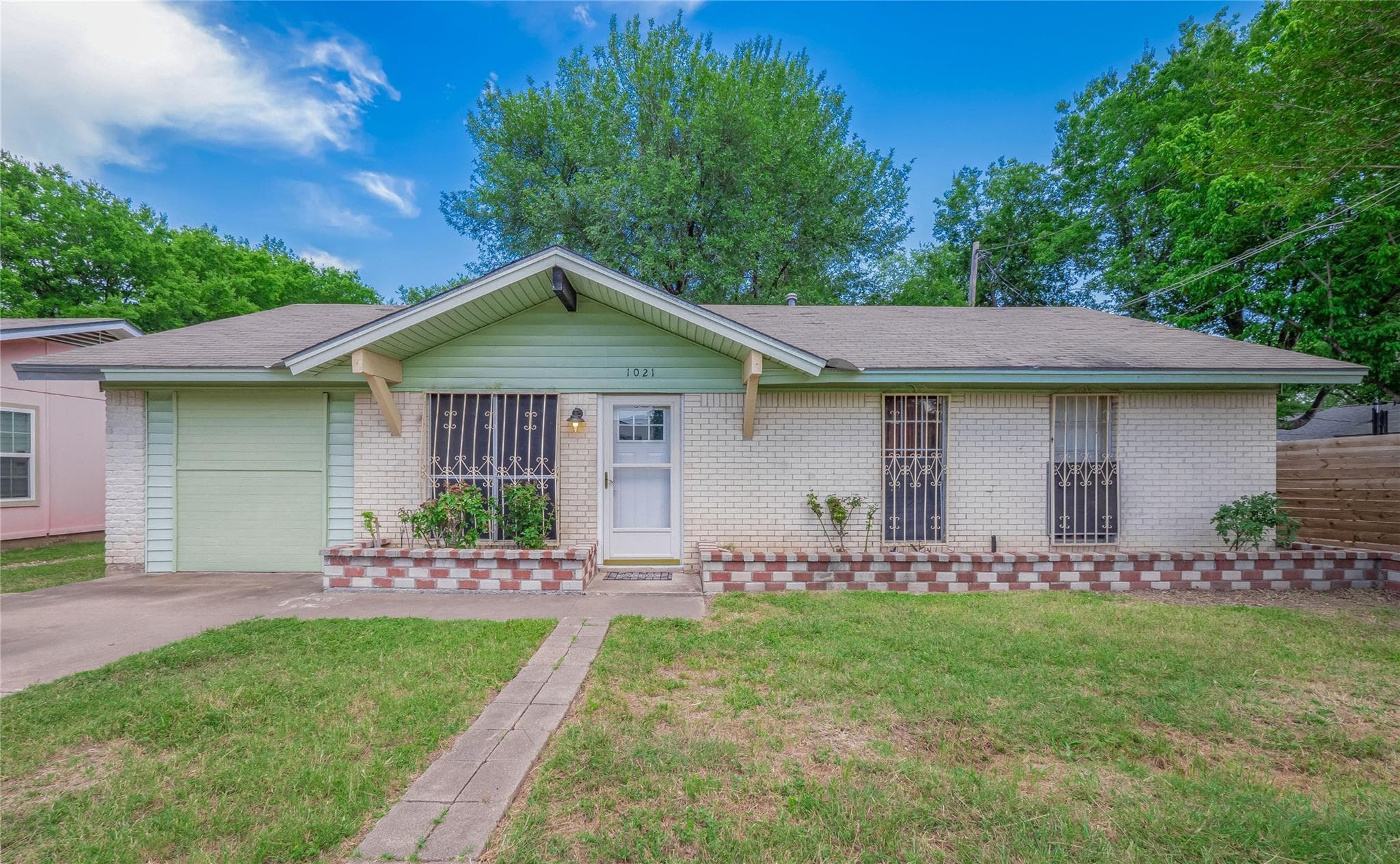 1021 Gardner Rd