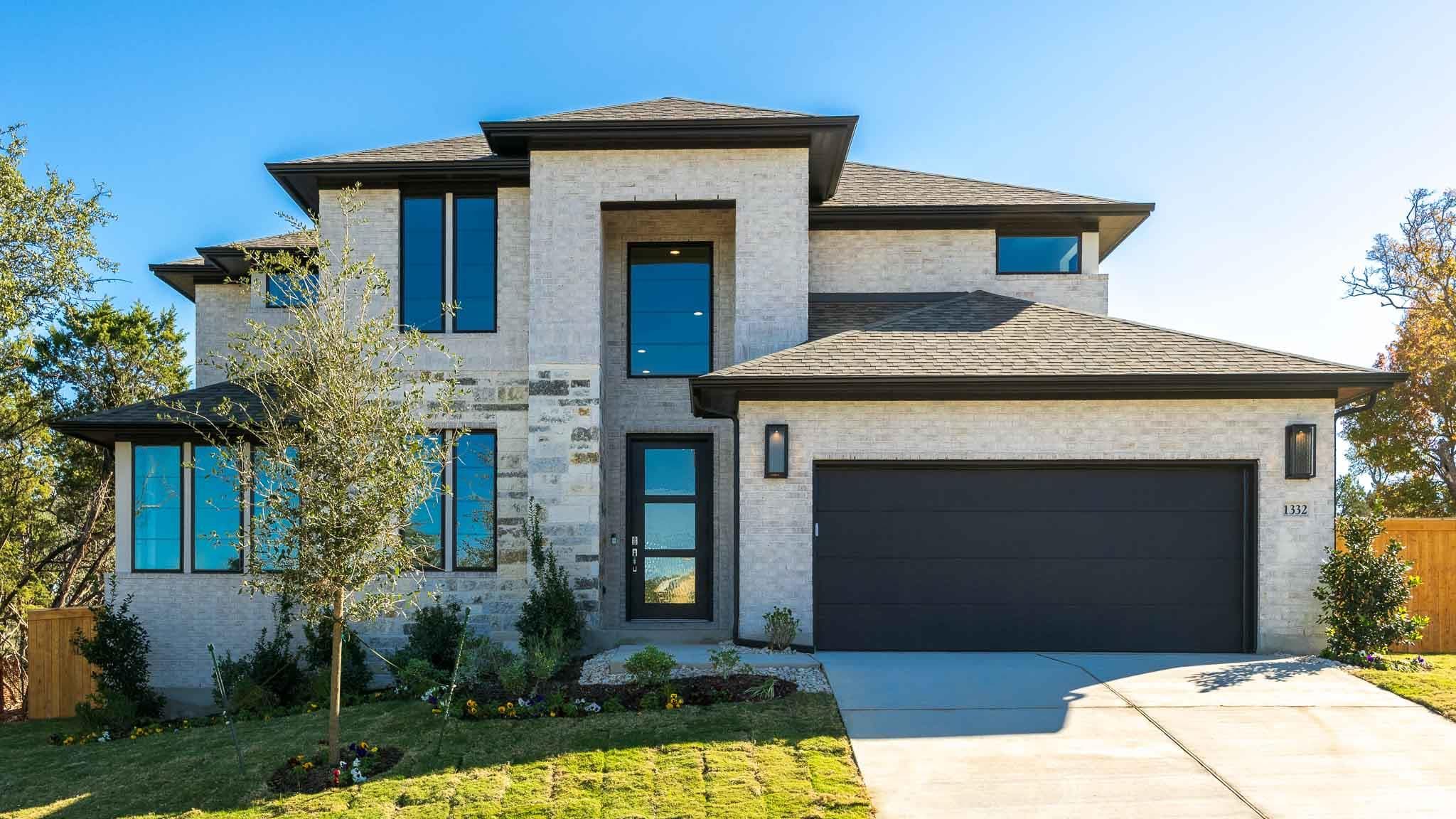1332 White Daisy Ln