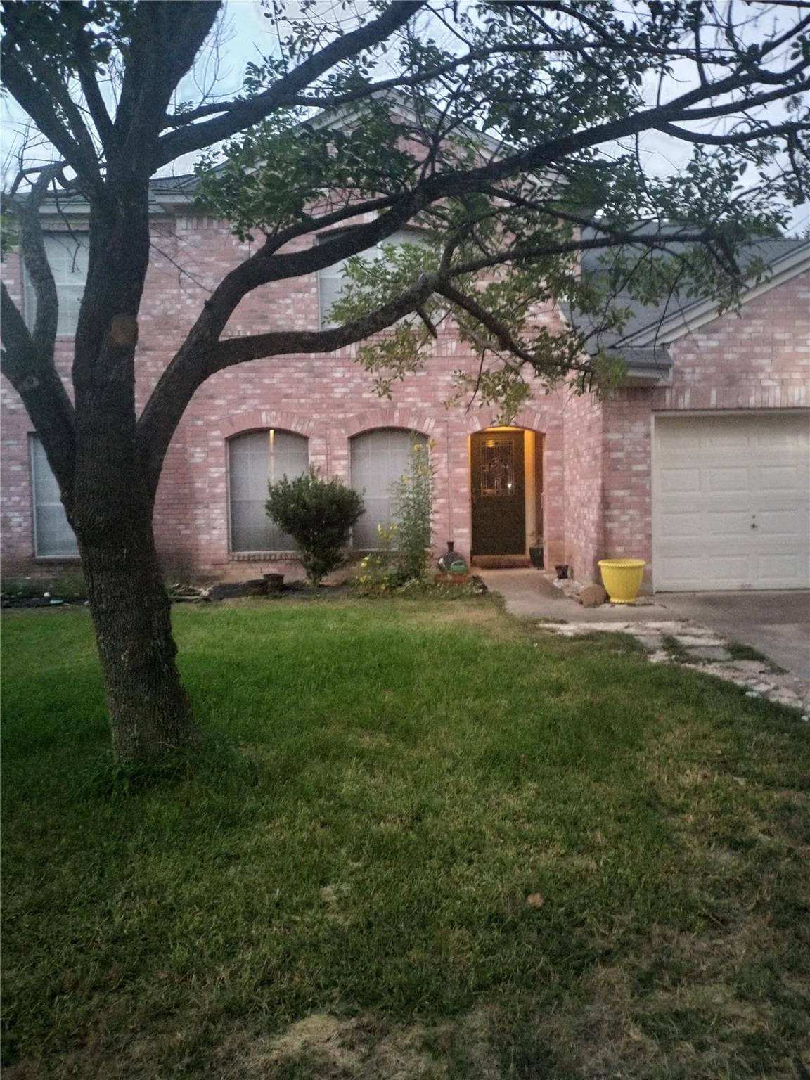 1110 Mountain View Dr