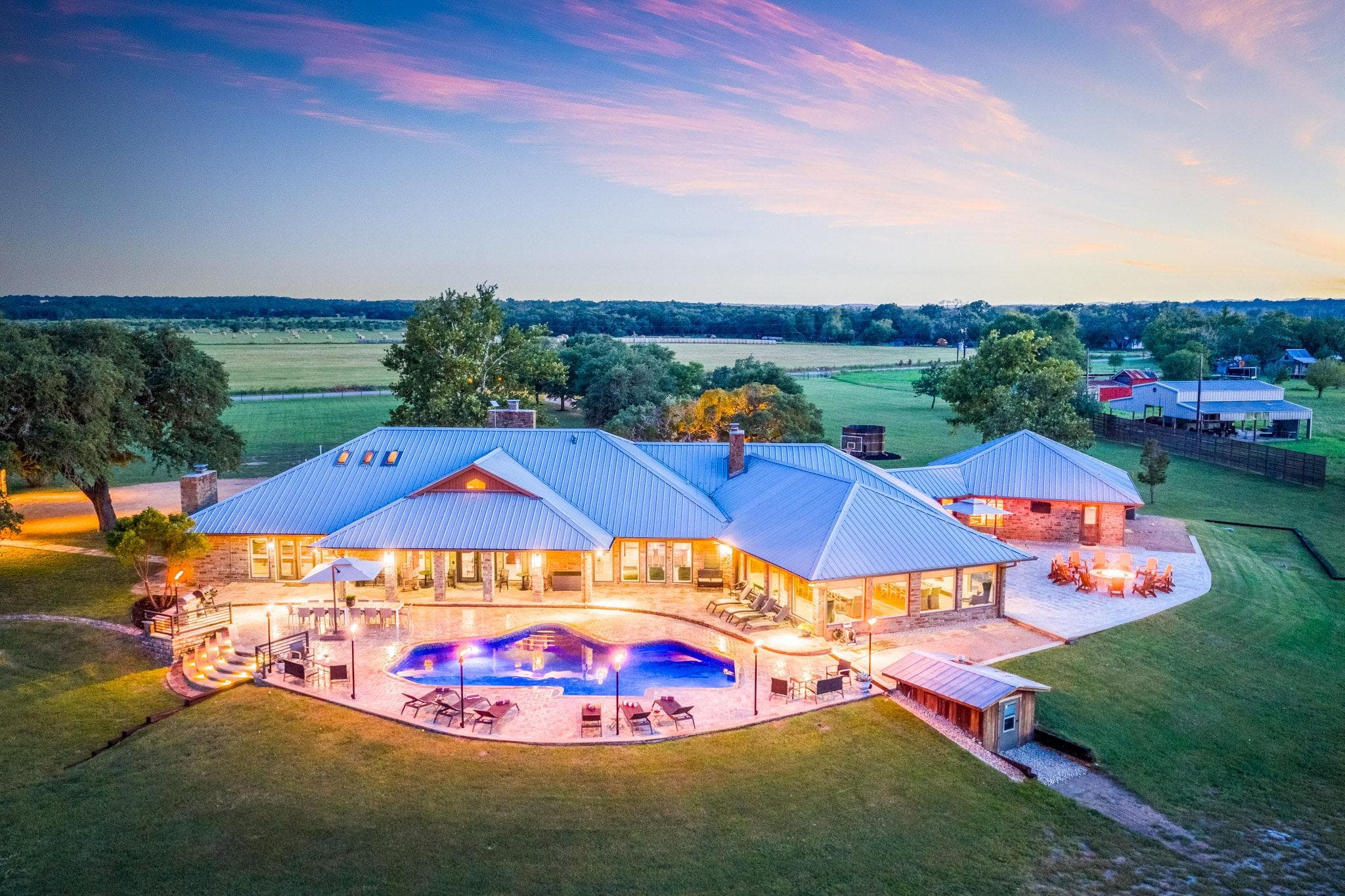 871 Chimney Valley Rd