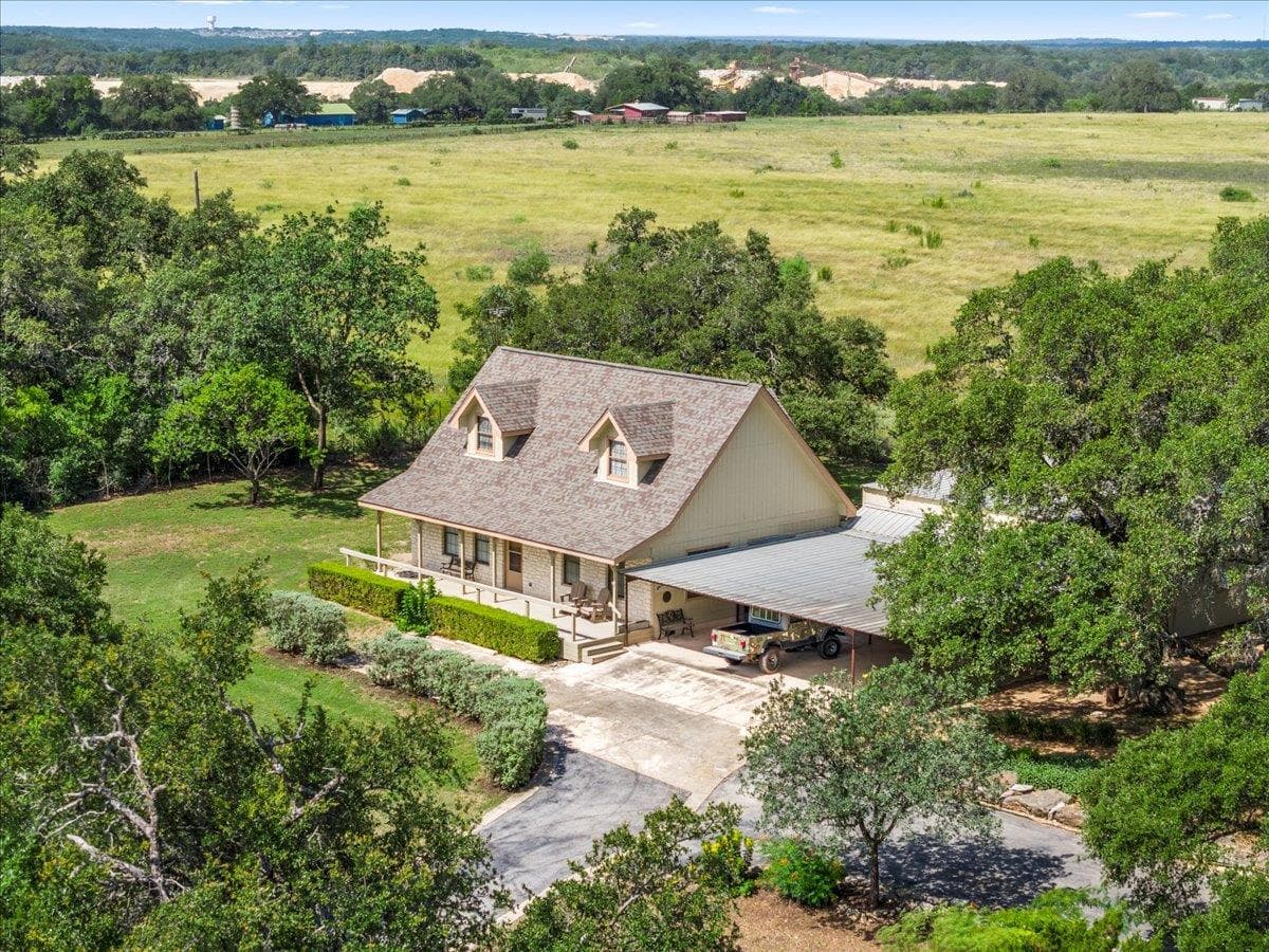 1850 S Fm 1626 Hwy
