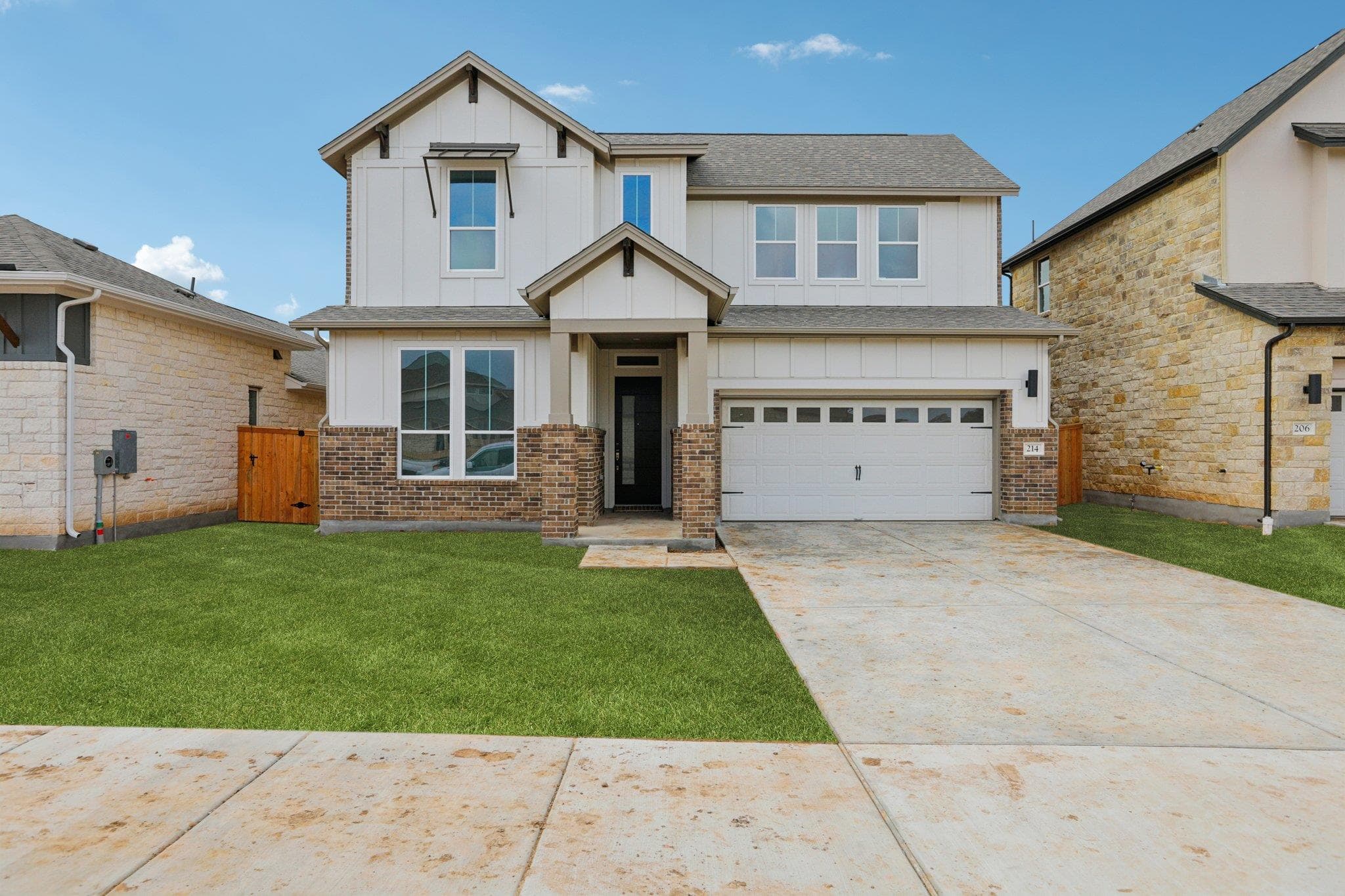 214 San Saba Dr