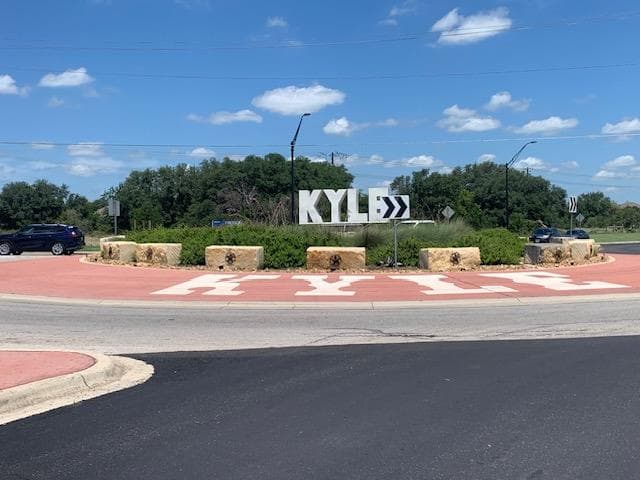 1501 & 1503 N Burleson St