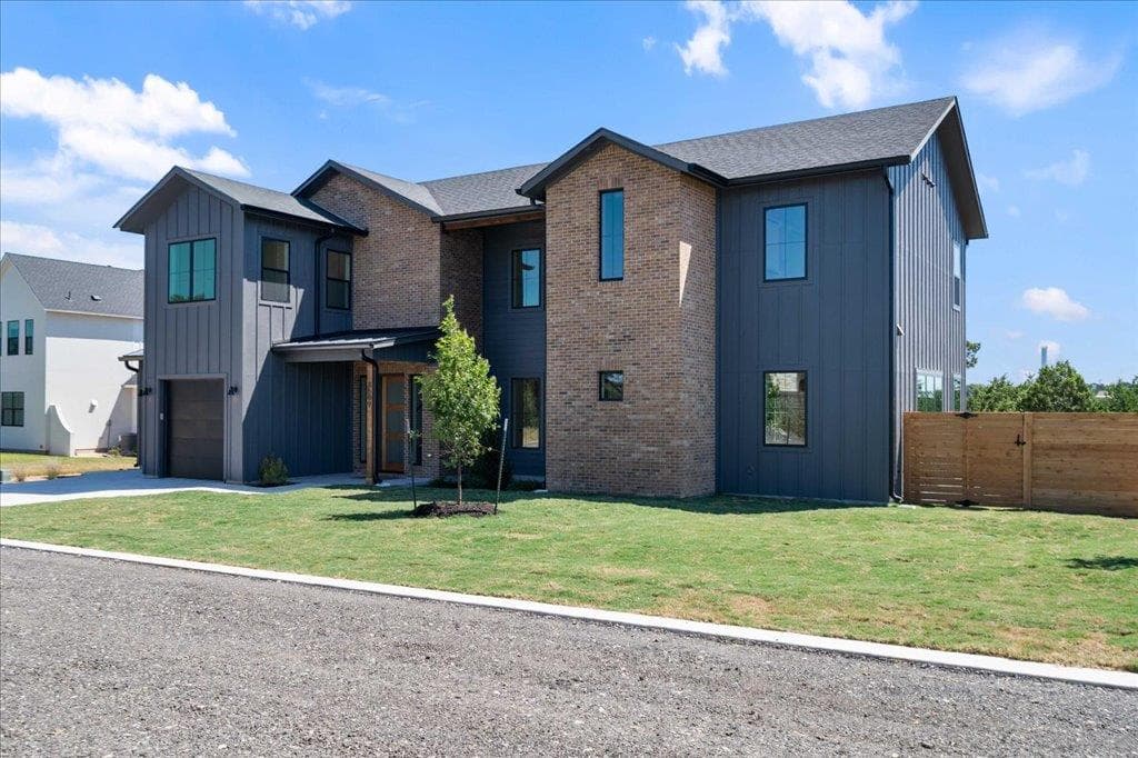 8609 Nina Ln