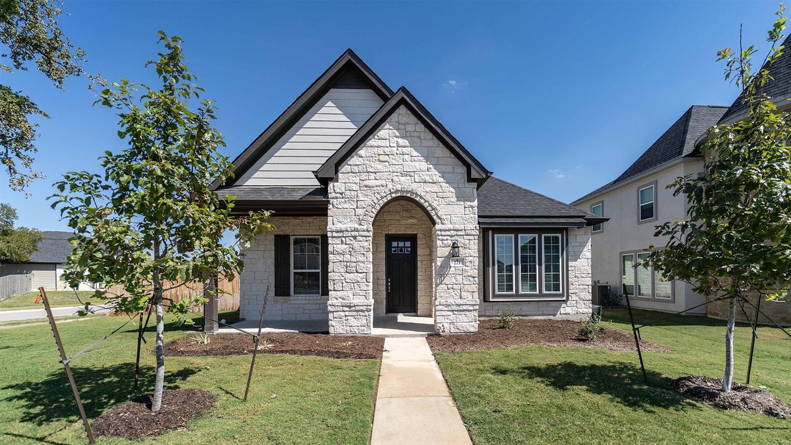 221 Cabiness Dr