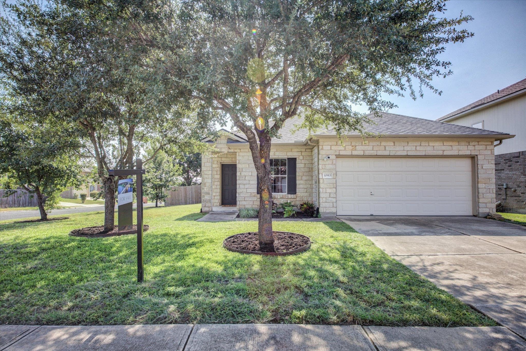 10913 Long Summer Dr