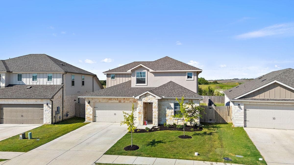 13720 Heartland Dr