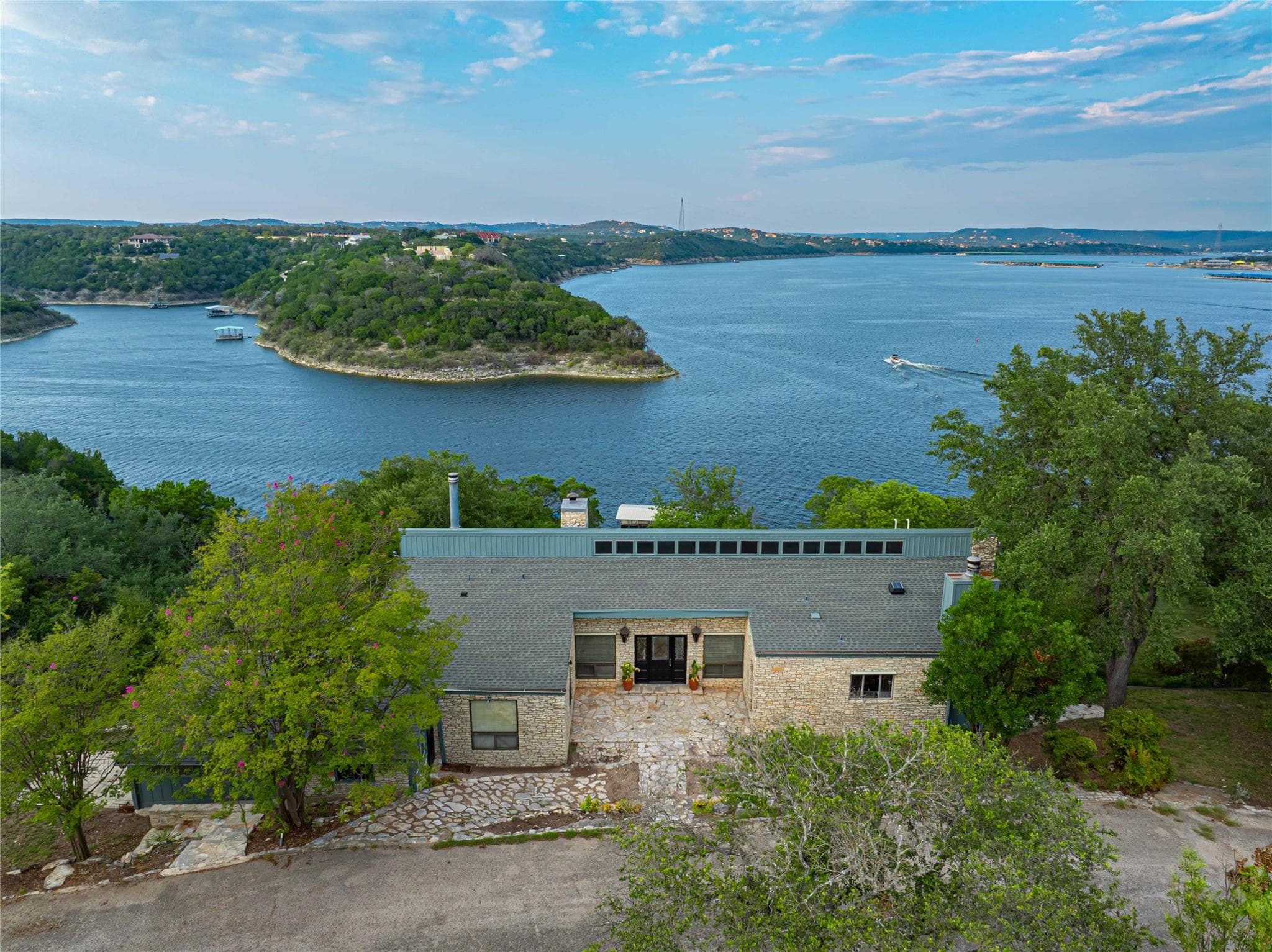 18106 Travis Cir