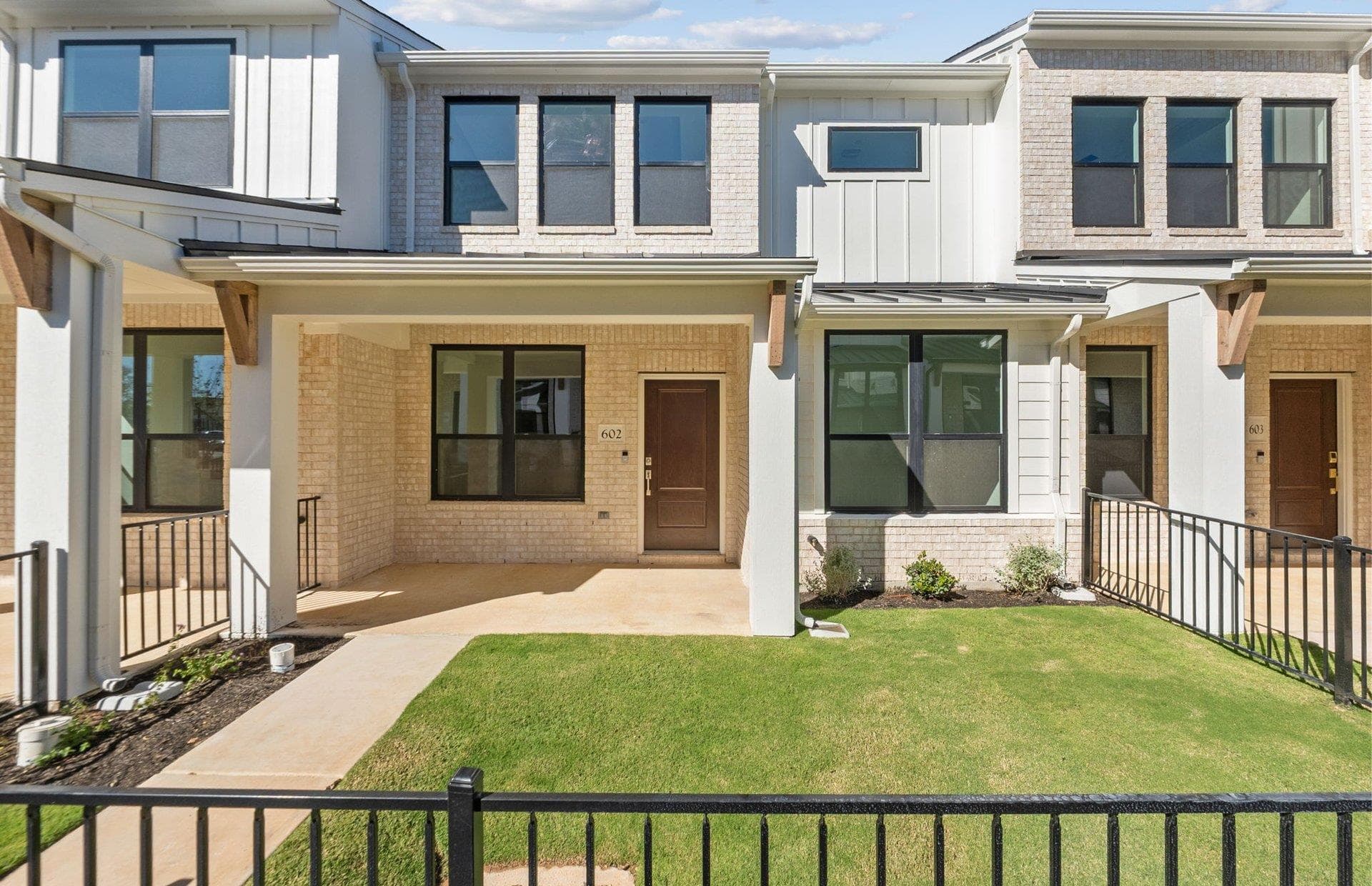 1280 E Main St #602