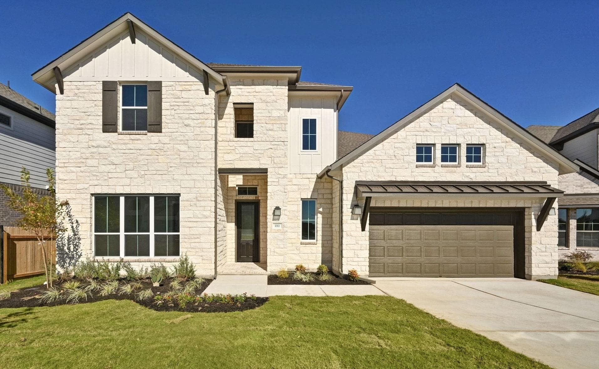 180 Montecilo Dr