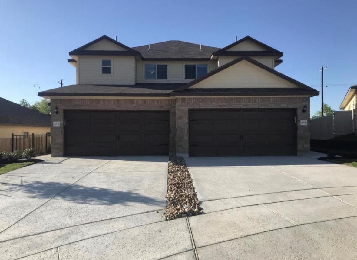 258 Joanne Loop #A & B