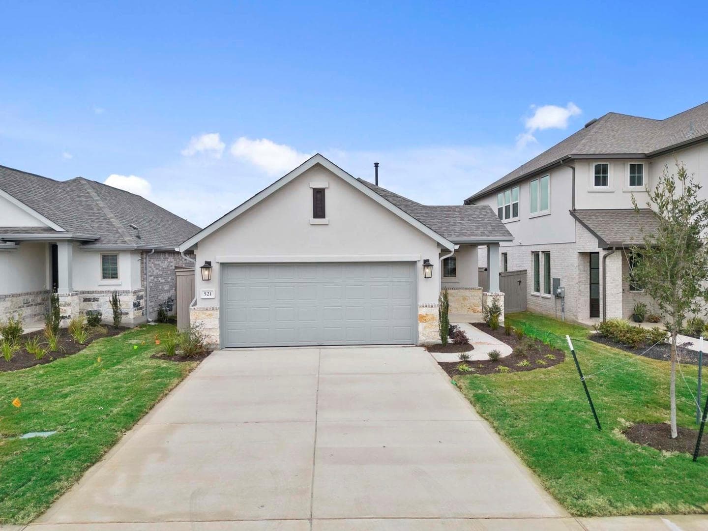 521 Bloomington Loop