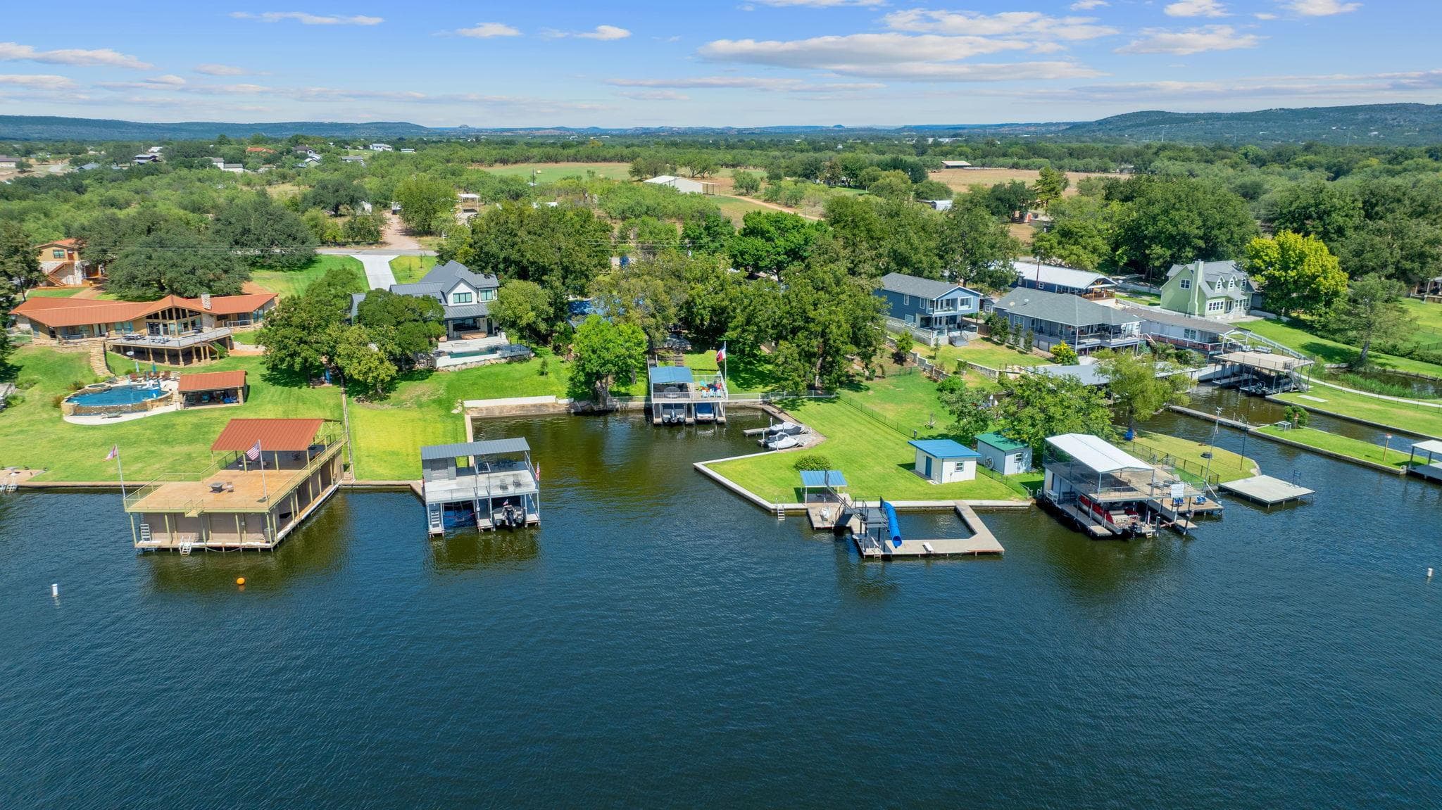 1940 Williams Lakeshore Dr