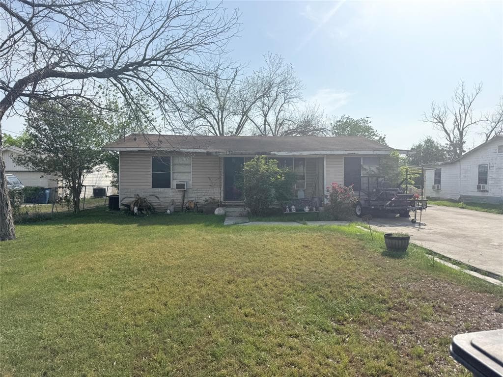 137 N Kowald Ln