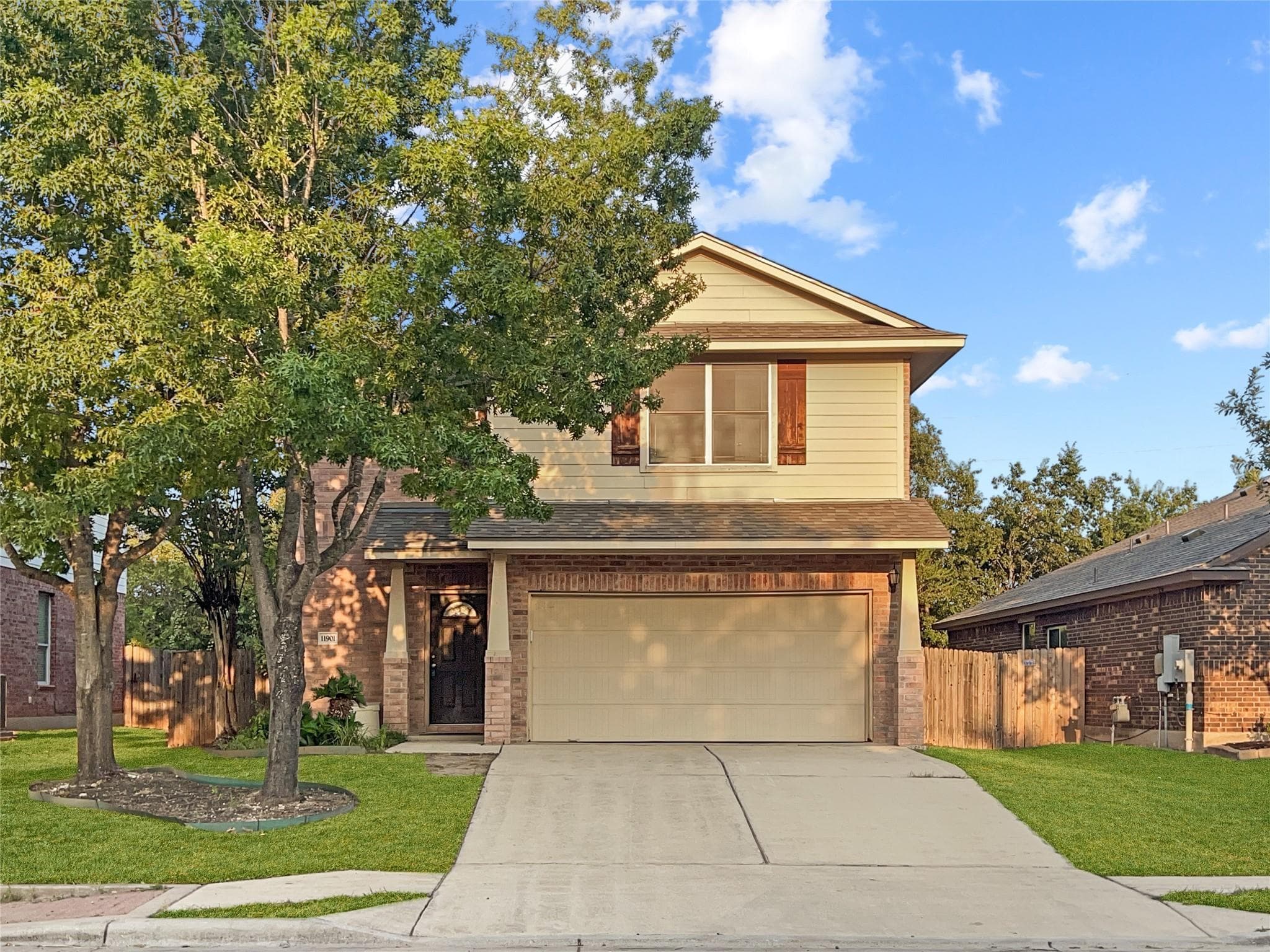 11901 Buzz Schneider Ln