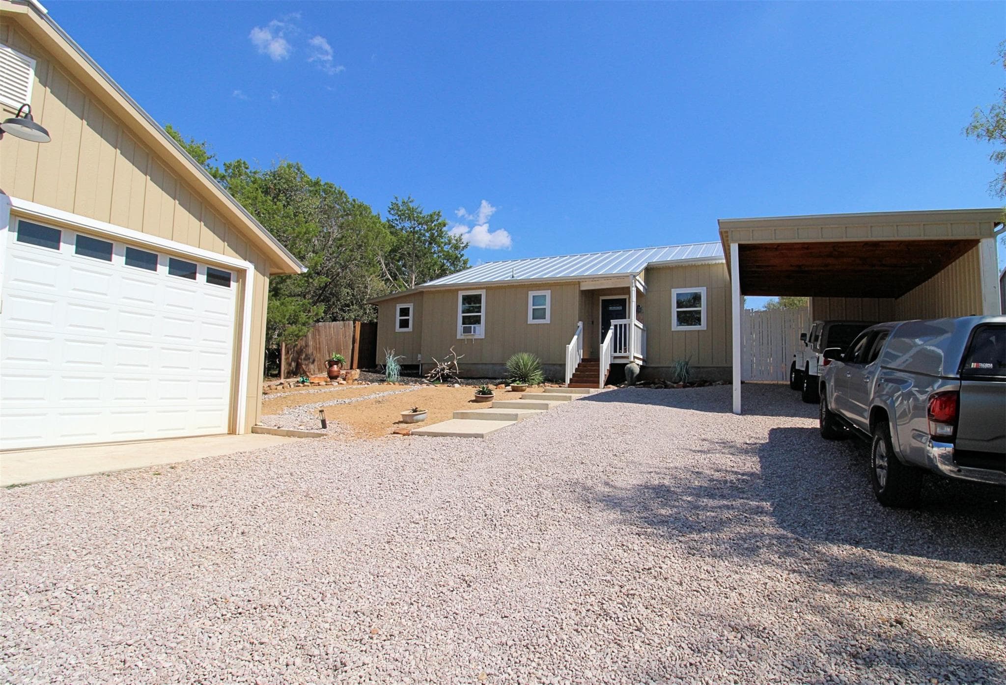 209 Lakevista Dr
