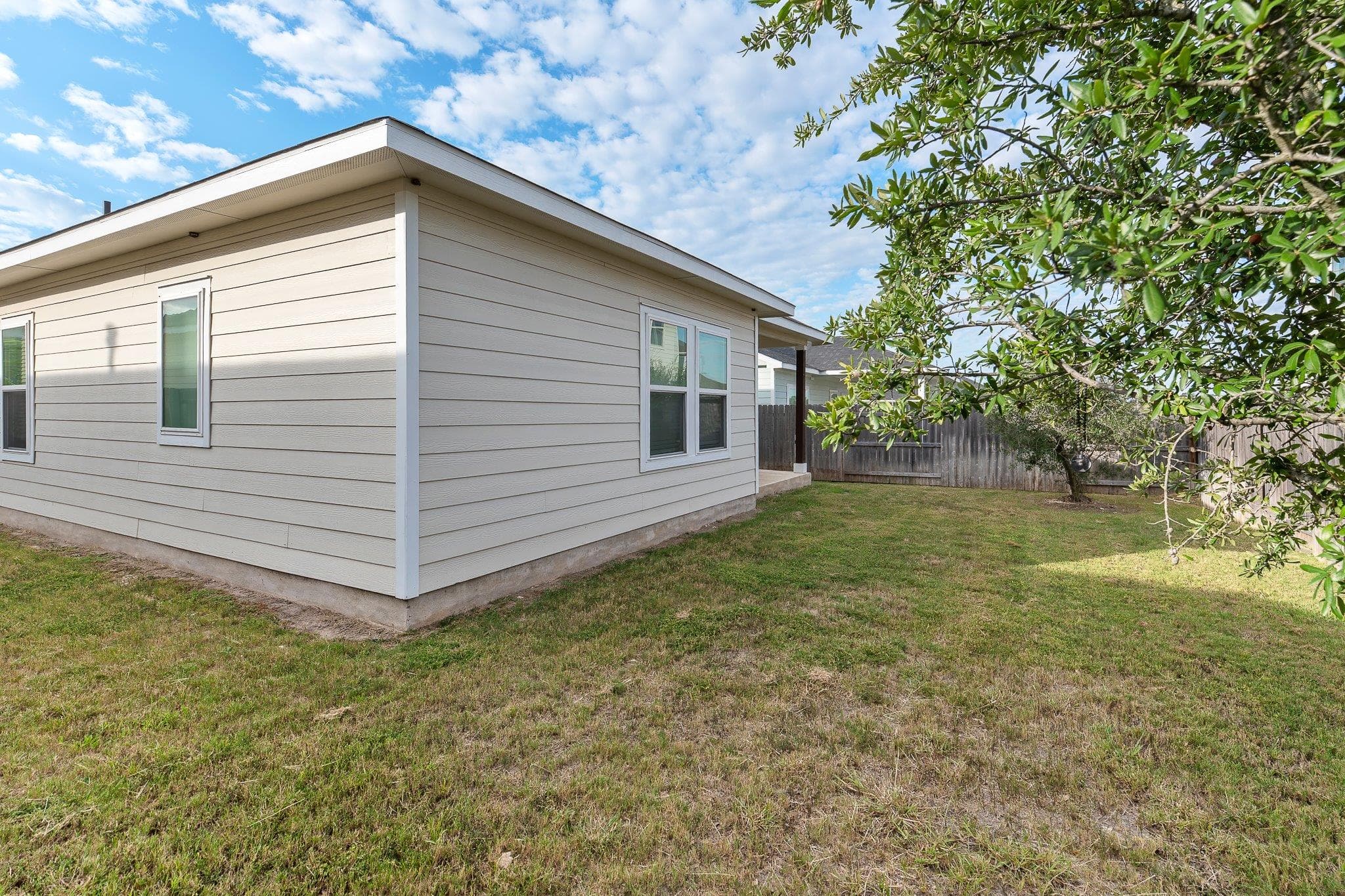 216 Blue Hibiscus Dr