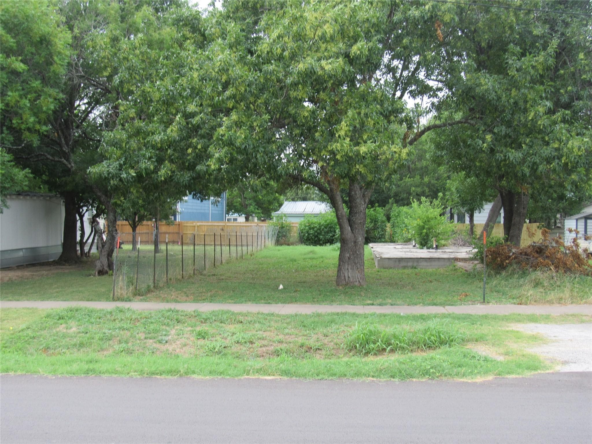 210 E E Carrie Manor Rd