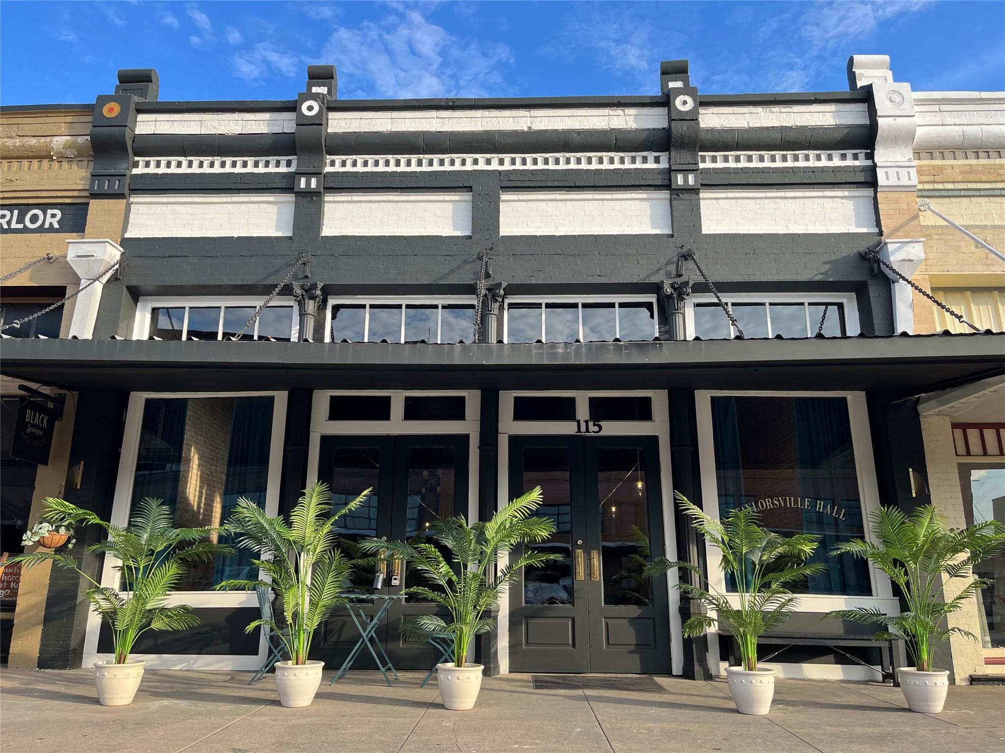 115 W 2nd St