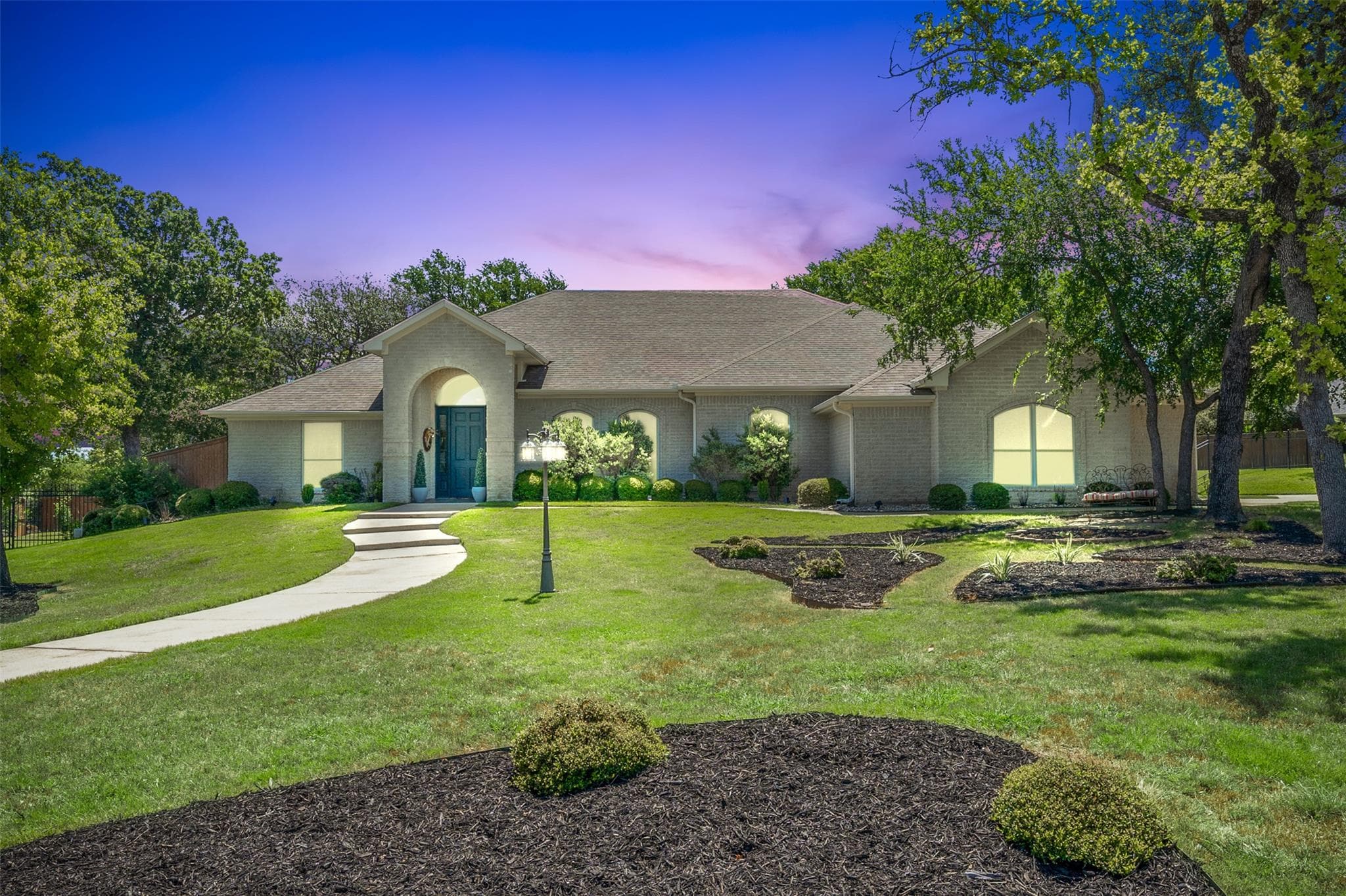 4340 Lago Vista Dr