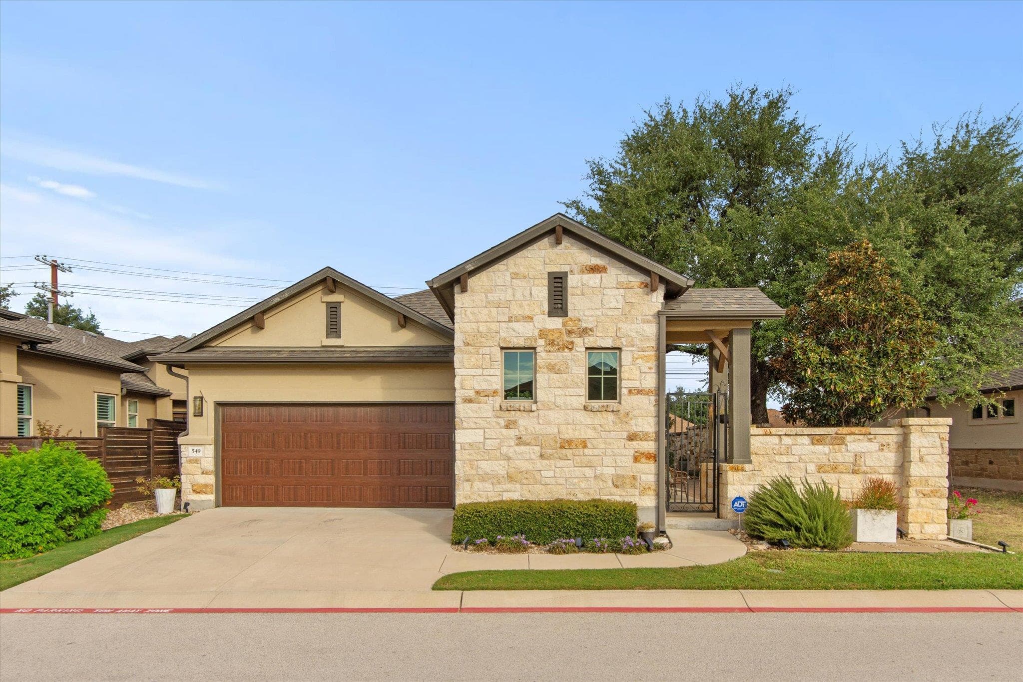 549 Clubhouse Dr #G