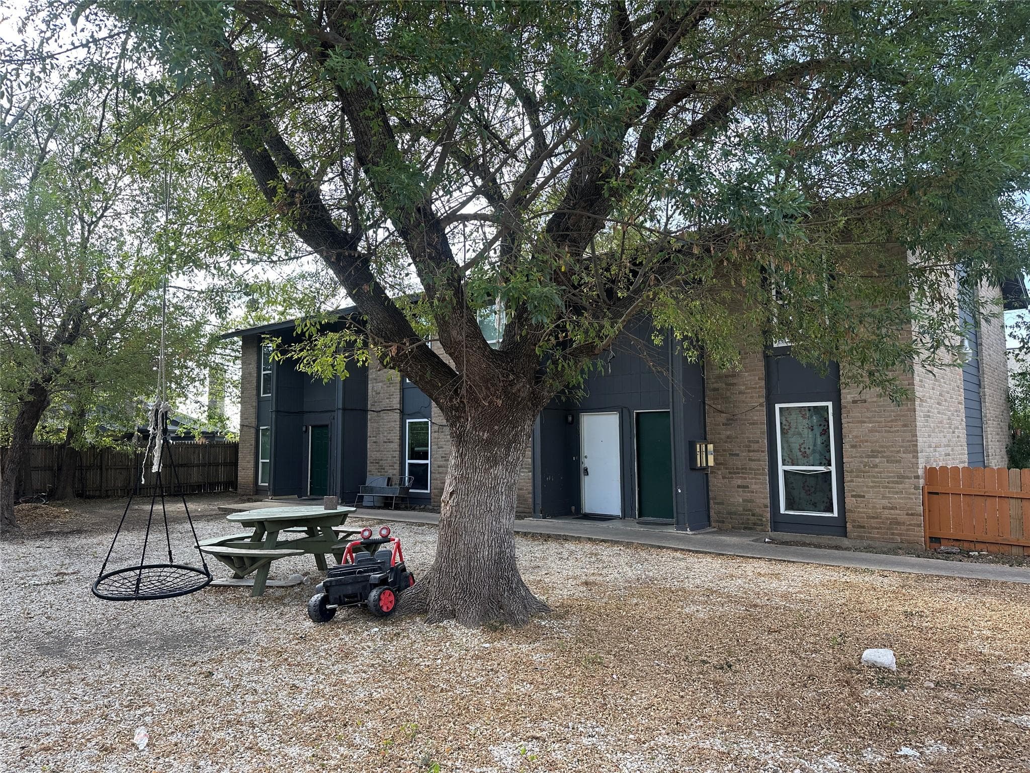 8611 Putnam Dr