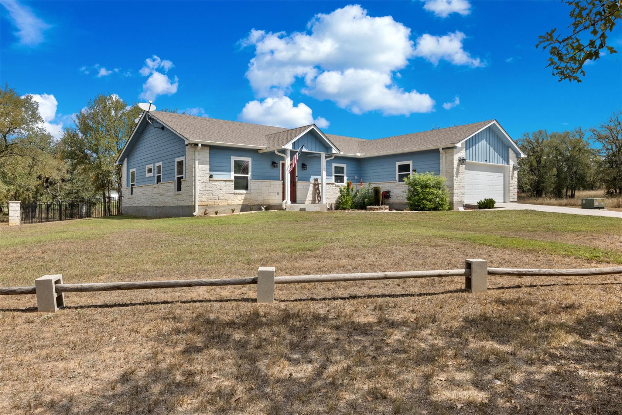 141 Eagle Point Cv