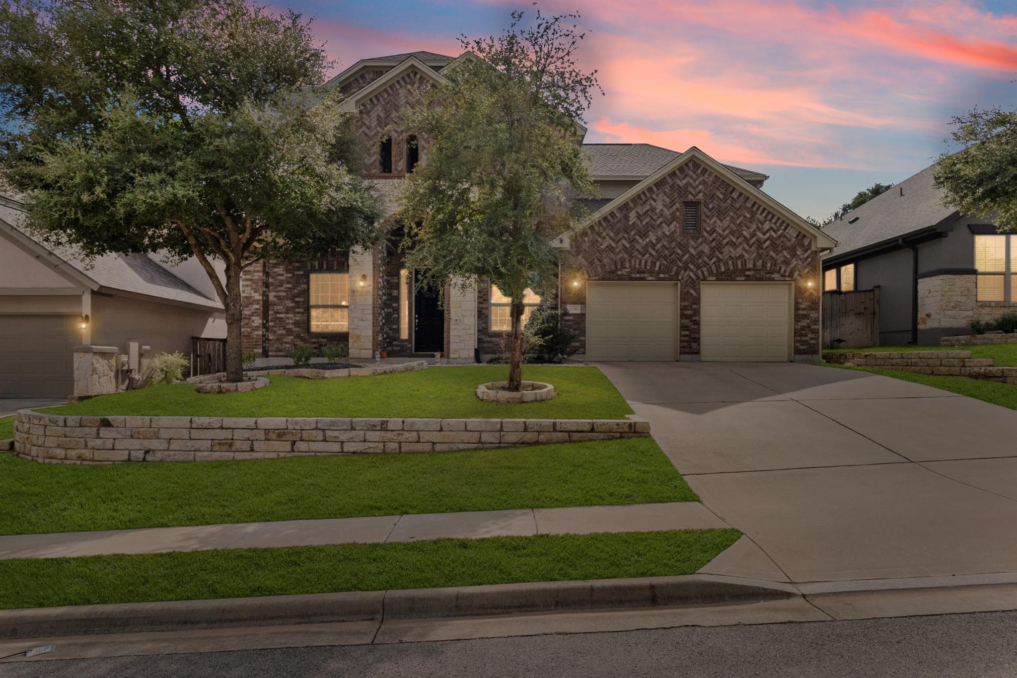 2216 Lookout Knoll Dr