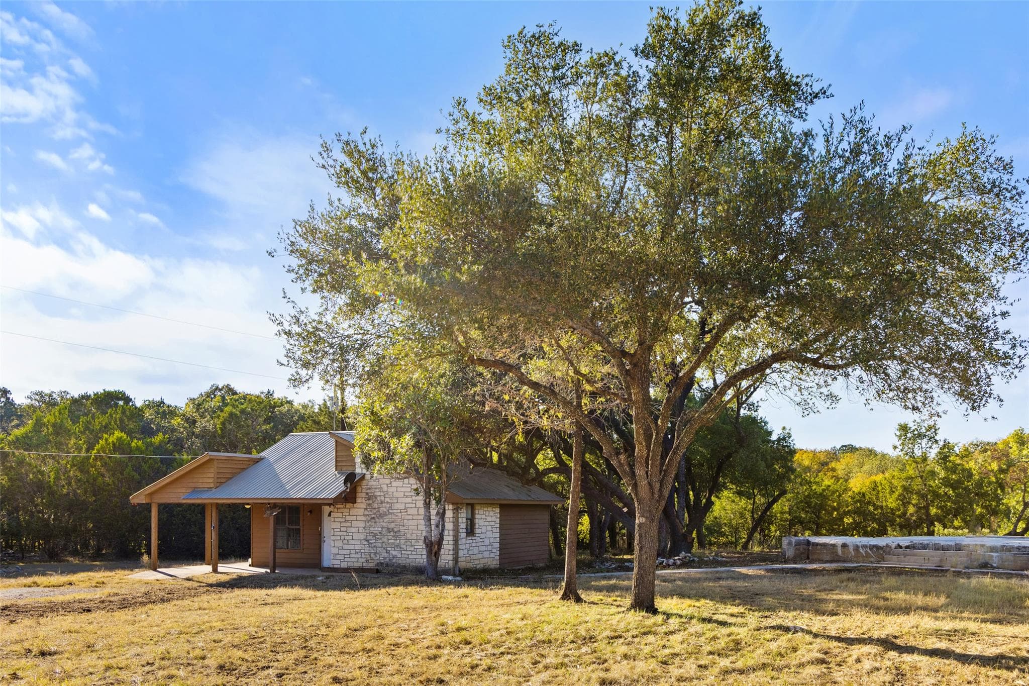 205 Mesquite Trl