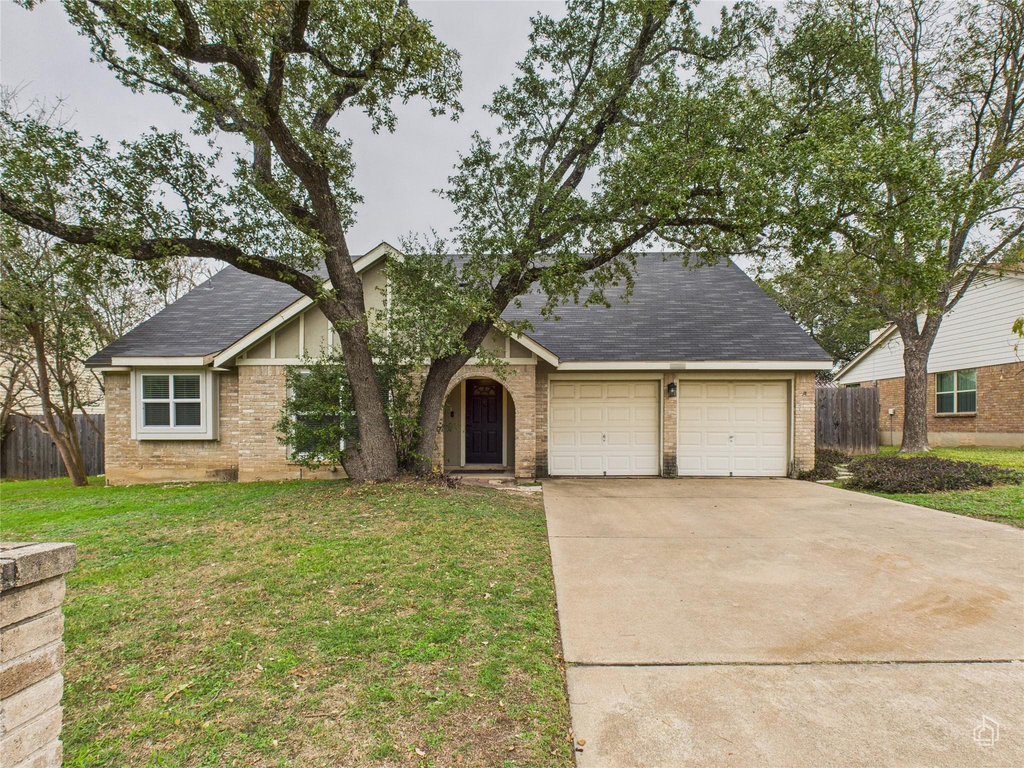 1404 Lance Way