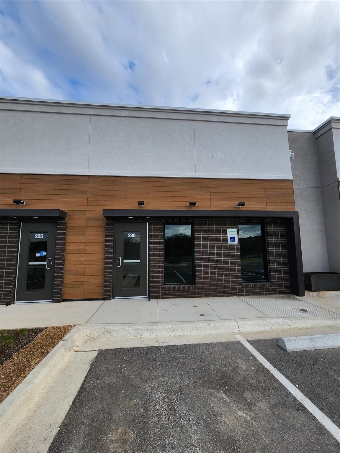 2261 GATTIS SCHOOL RD Rd #230
