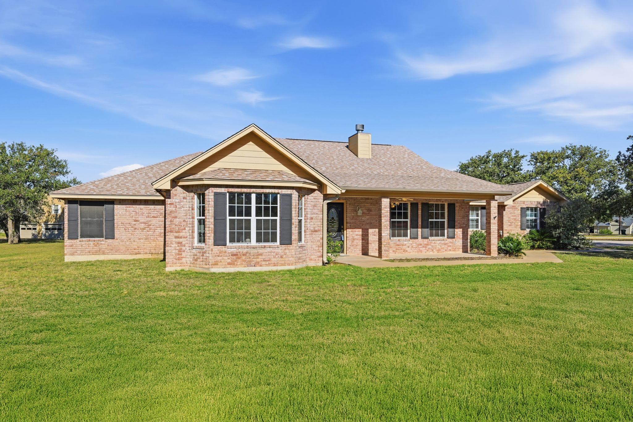 200 Apache Trail St