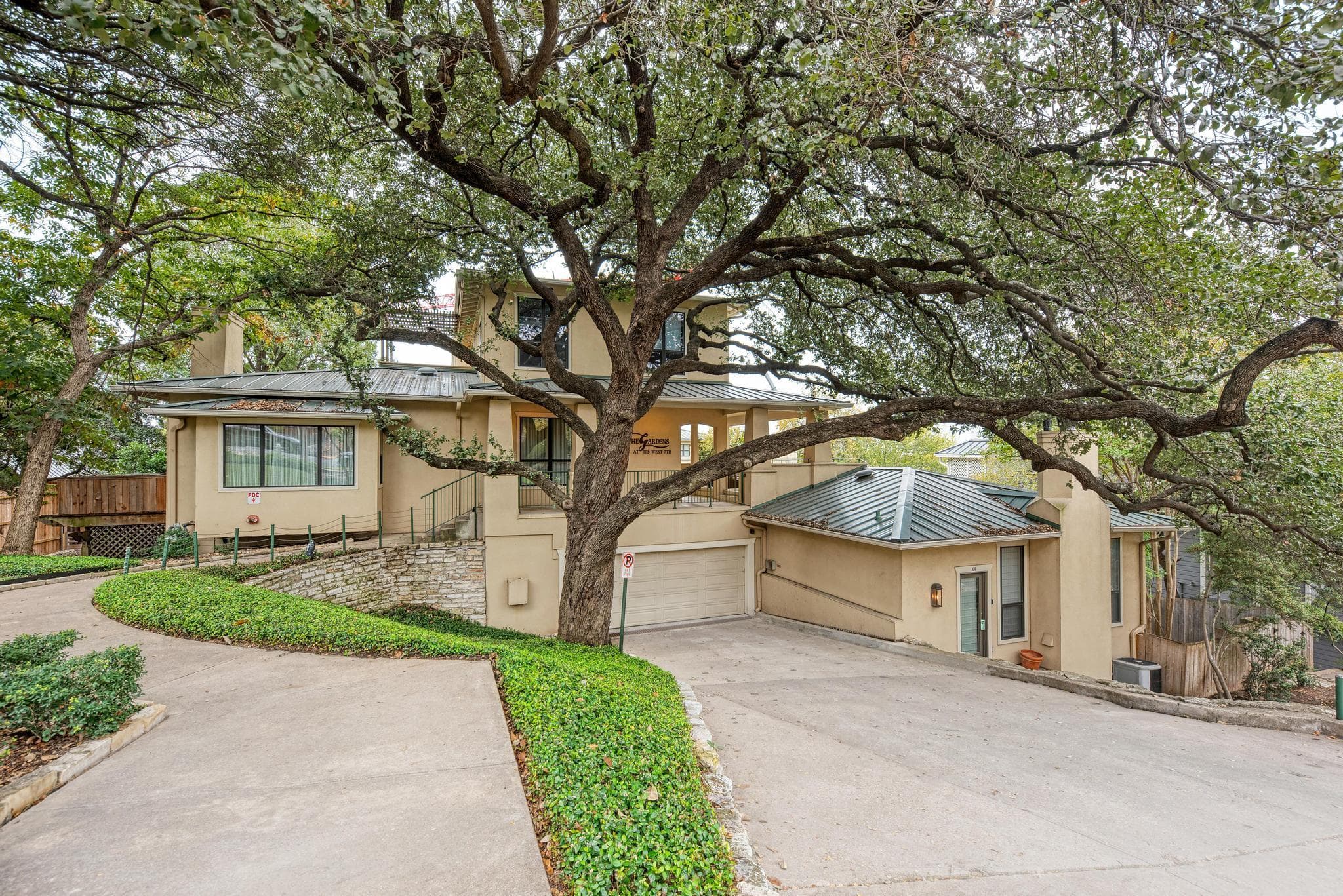 1115 W 7th St #106